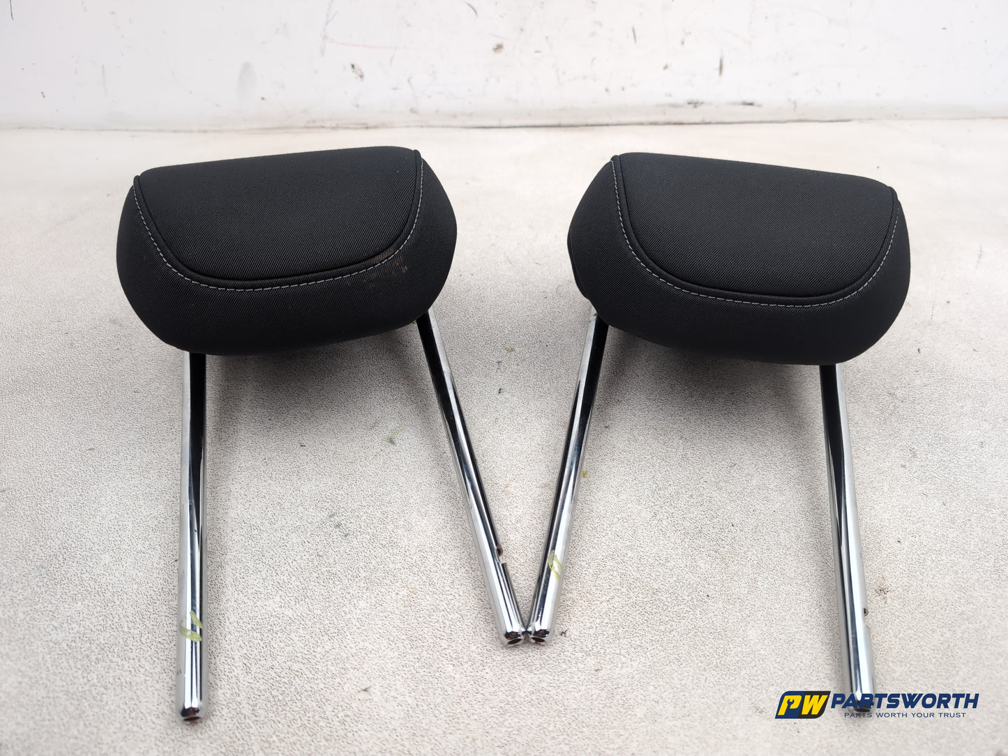 Audi A1 Contrast Edition Tdi Rear Headrest Set 2010-2012 - photo 6