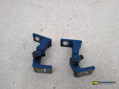 Seat Ibiza Sportrider Rh Driver Side Front Door Hinge Pair 8k0831402f 2008-2012 - photo 6
