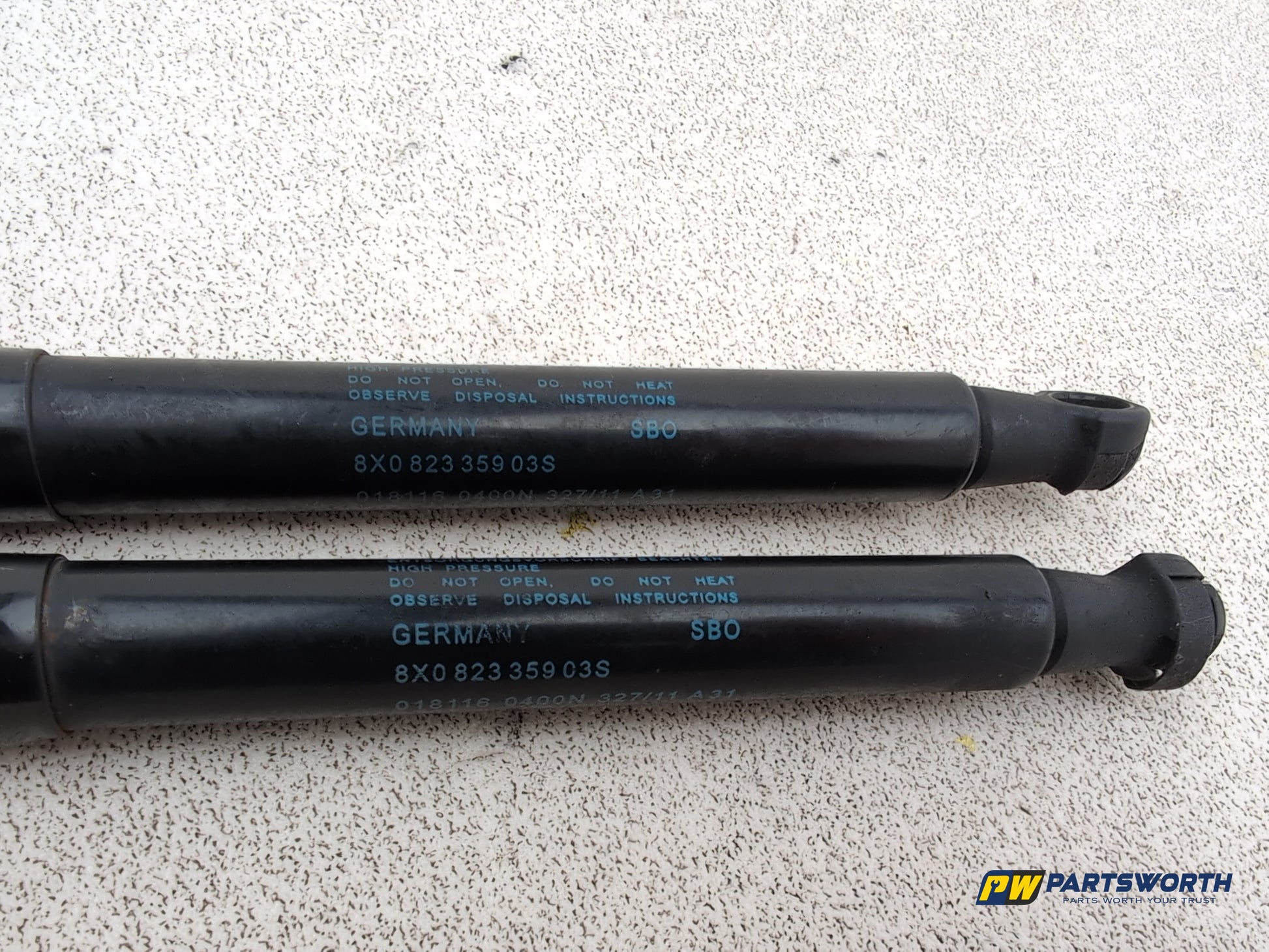 Audi A1 Contrast Edition Tdi Bonnet Strut Pair 8x082335903s 2010-2014 - photo 6