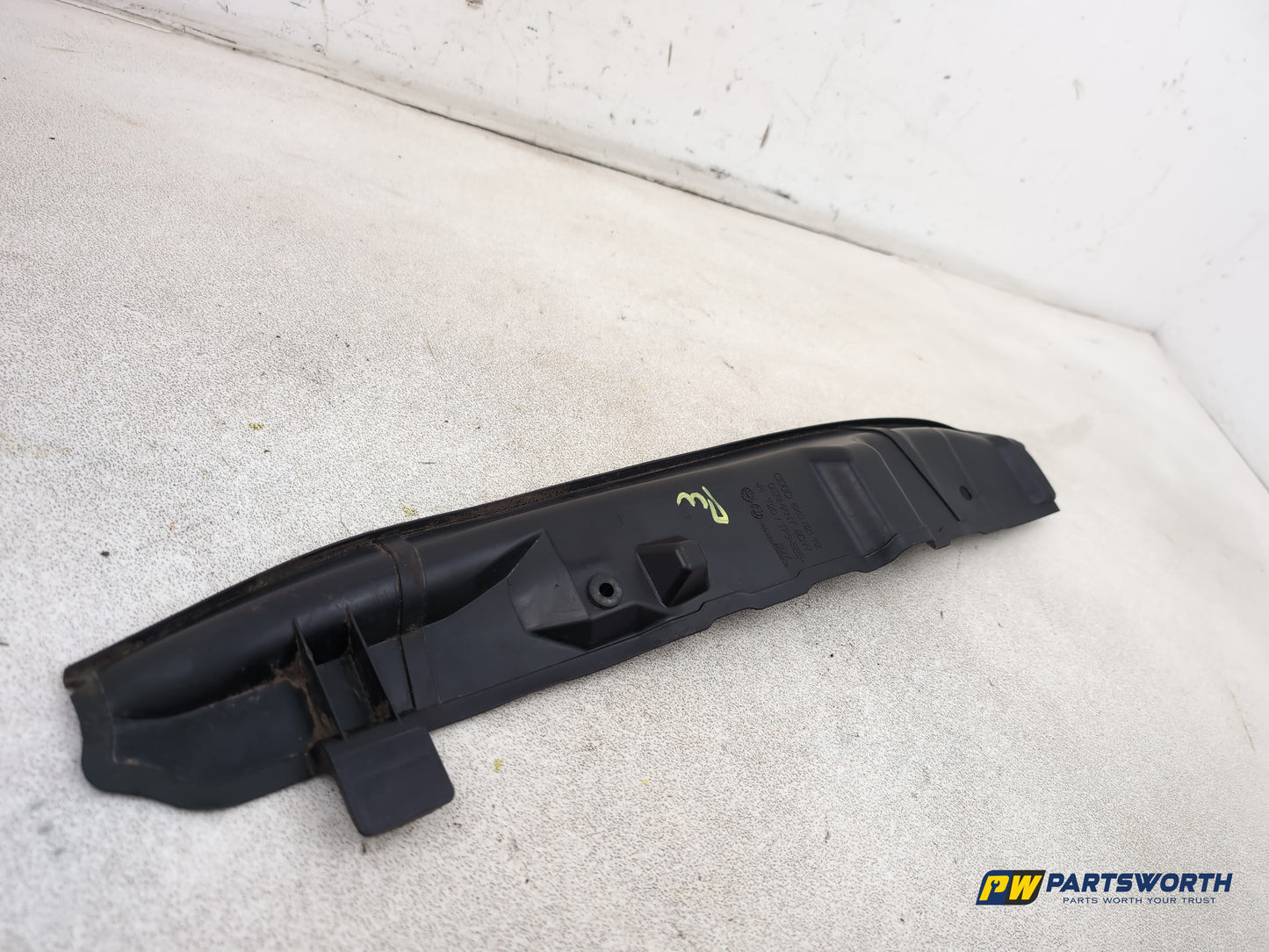 Audi A1 Contrast Edition Tdi Front Driver Right Inner Wing Wheel Trim Arch - photo 6