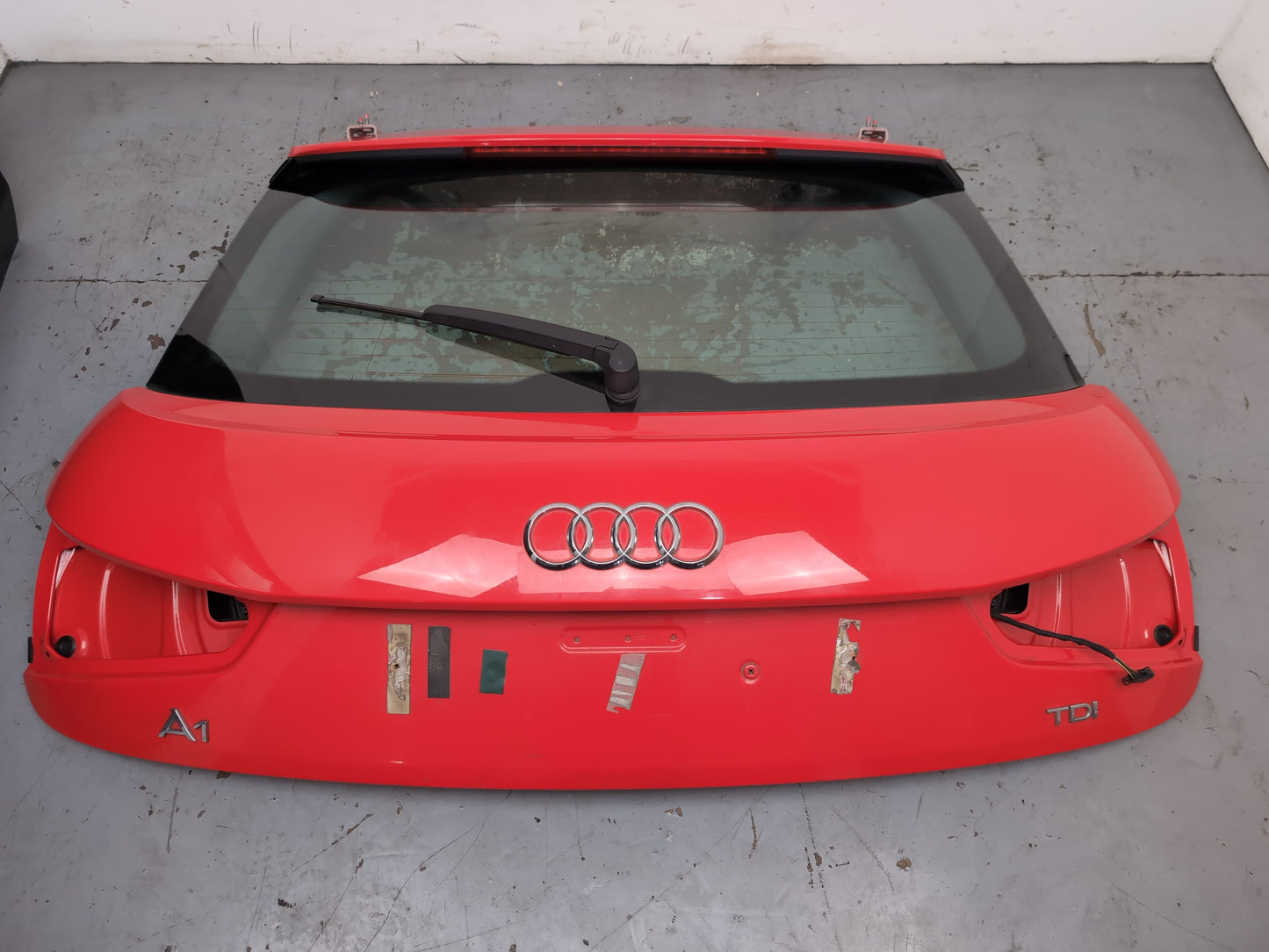 Audi A1 Contrast Edition Tdi Boot Lid Red Lz3m 2010-2014 - photo 6