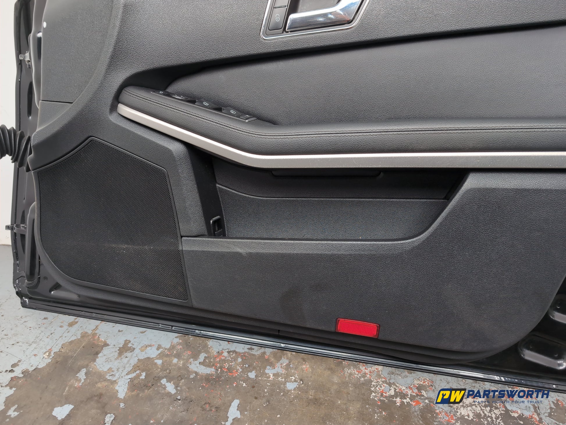 Door Front RH 12