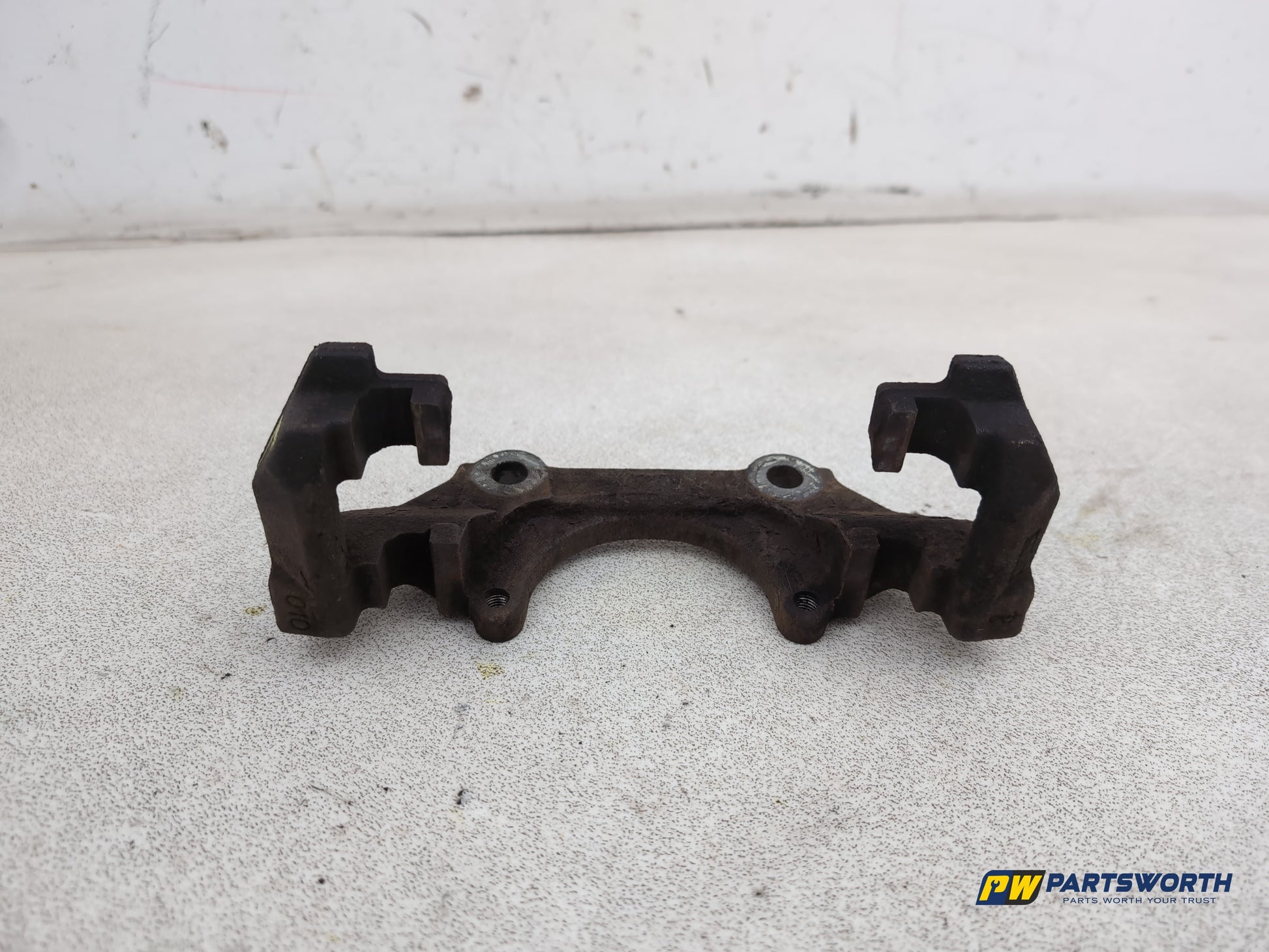 Audi A1 Contrast Edition Brake Caliper Front Support Passenger Side 2008-2012 - photo 6