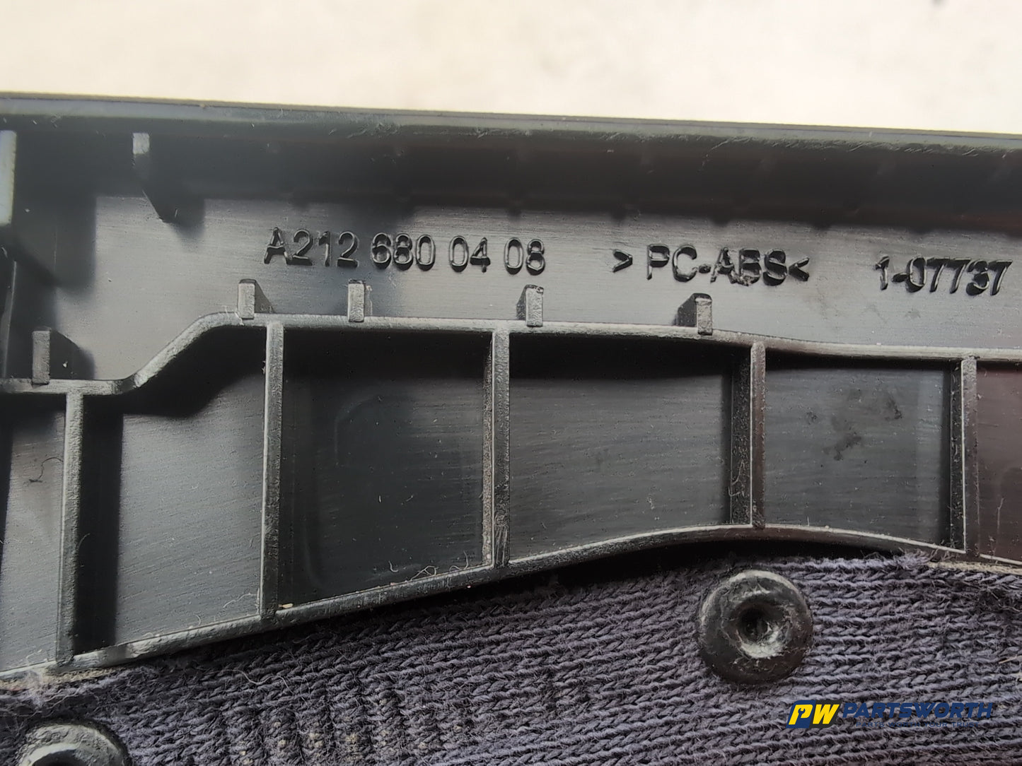 Mercedes-Benz E220 E-Calss W212 Steering Wheel Surround Trim Cover A2126800408 - photo 6