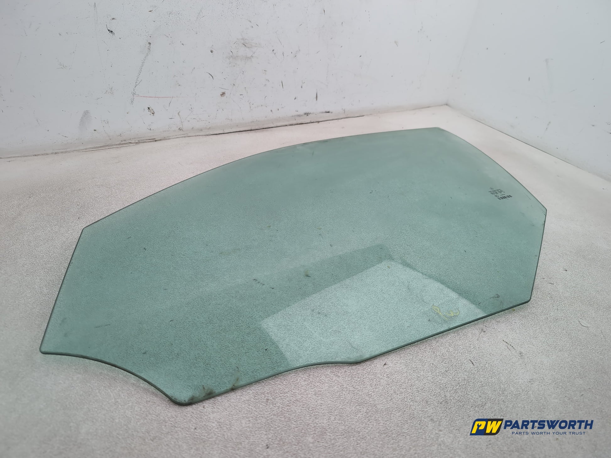 Door Glass Front LH 6