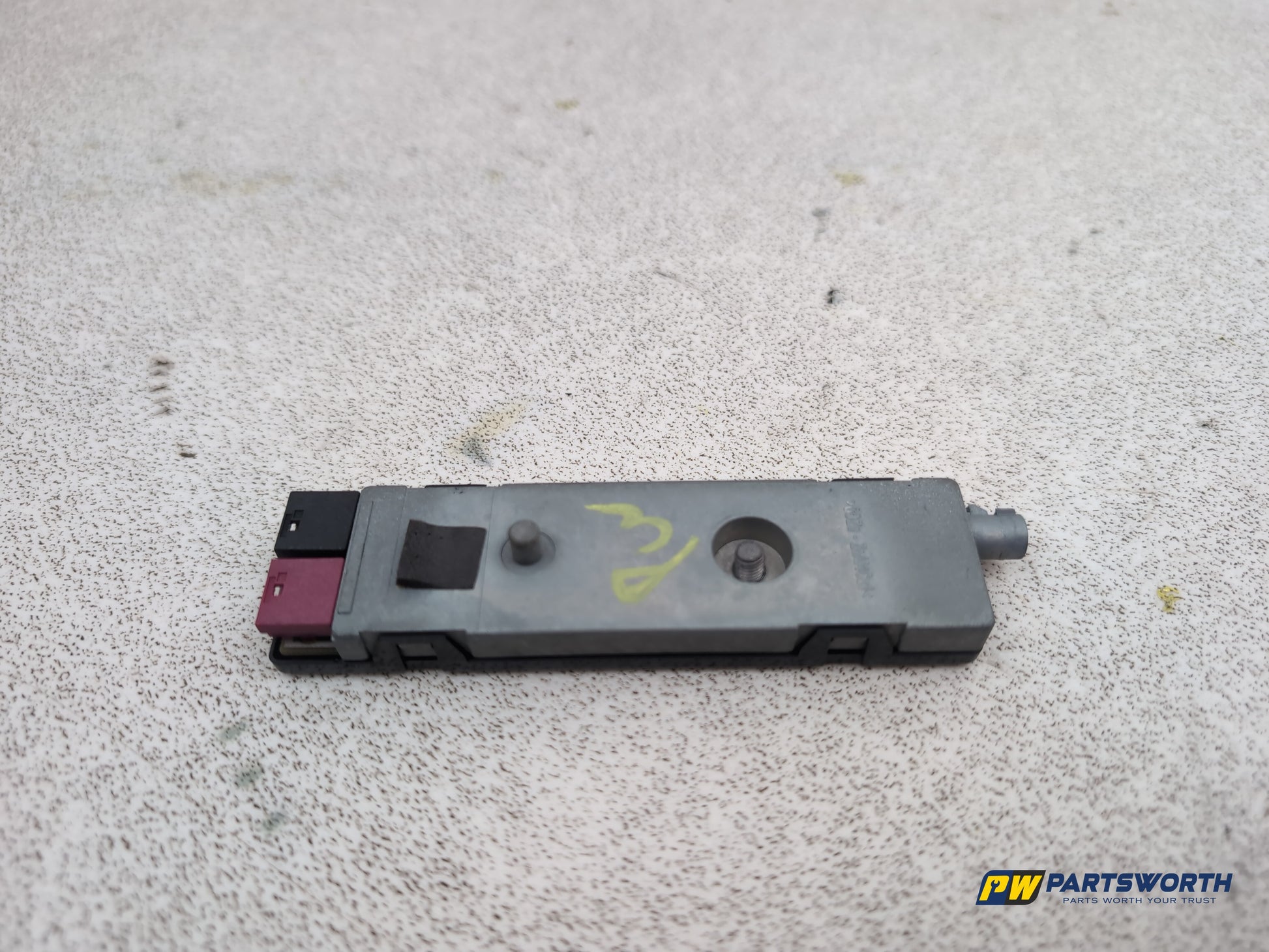 Mercedes-Benz E220 E-Class W212 Antenna Aerial Amplifier Module Unit A2128201689 - photo 6