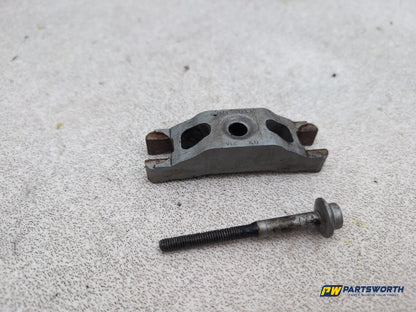 Audi A1 Contrast Edition Tdi 1.6l Diesel Fuel Injector Holding Clamp Bracket - photo 5