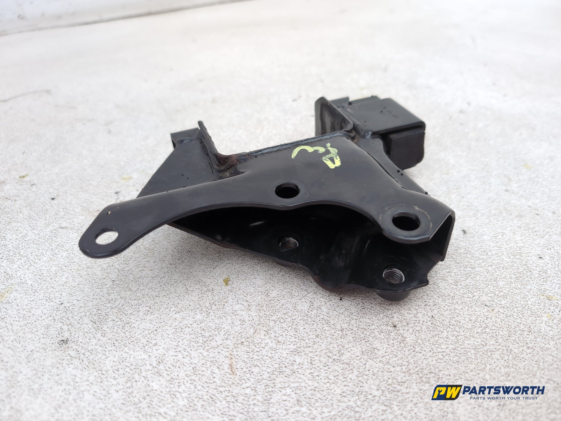 Audi A1 Contrast Edition Tdi 1.6l Diesel Gearbox Mount 6q0199111r 2008-2012 - photo 6
