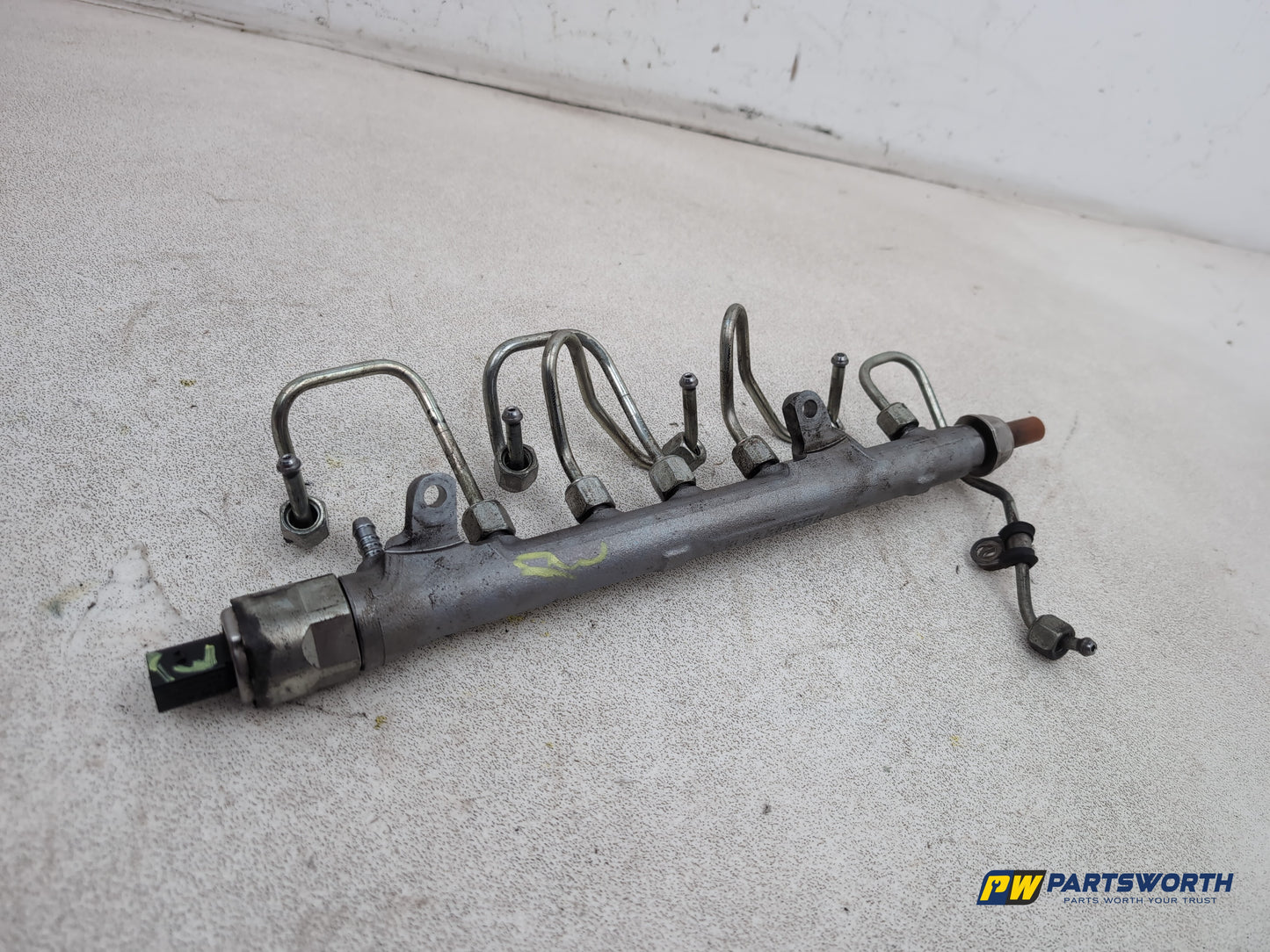 Fuel Rail 6