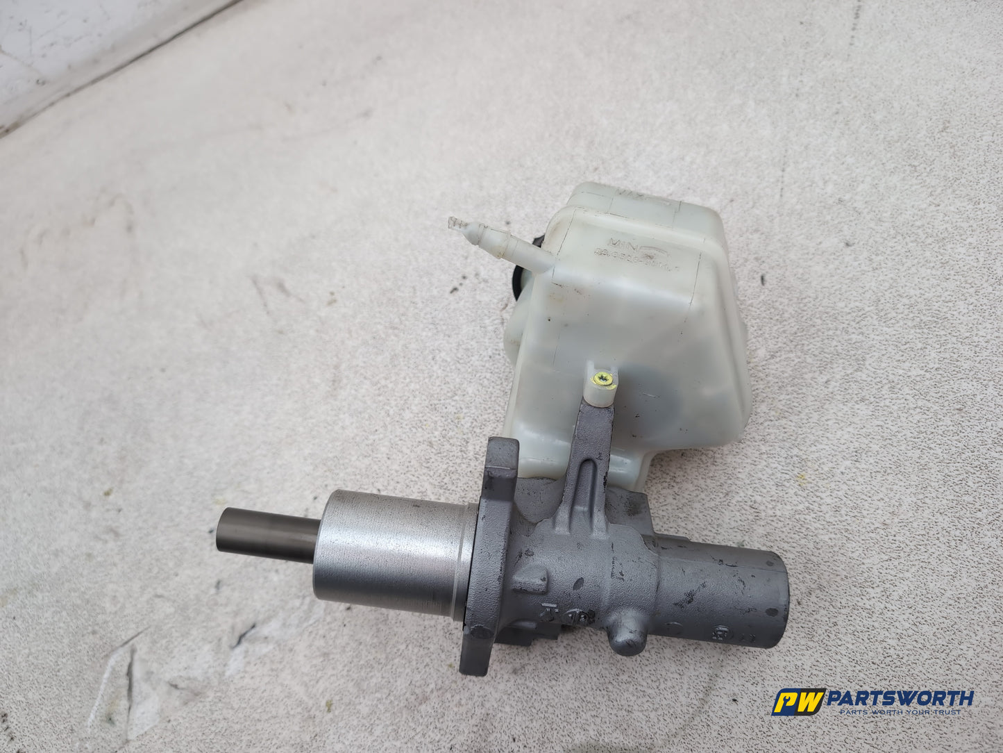 Brake Master Cylinder Assembly 6