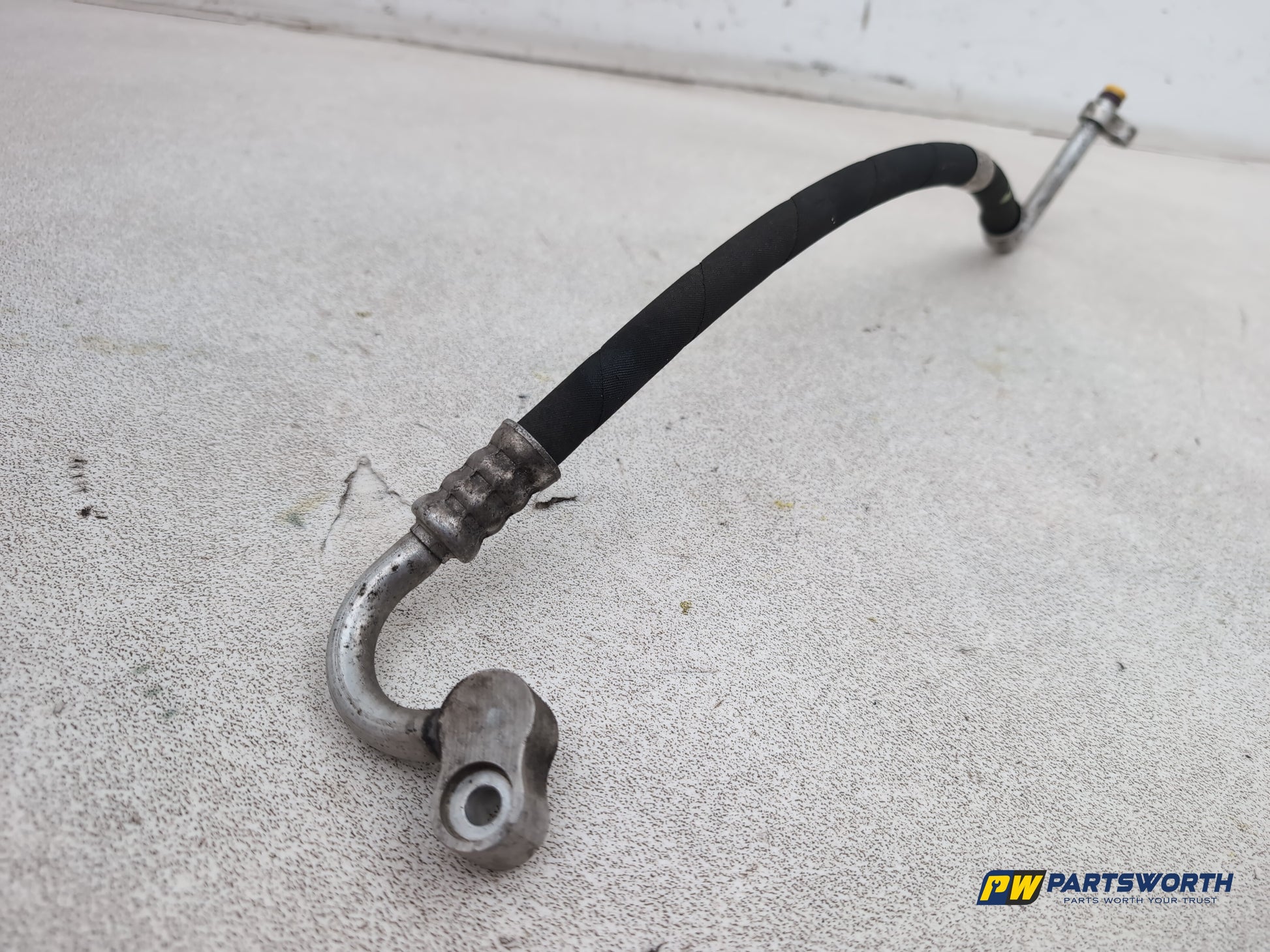 Mercedes-Benz E220 W212 Air Conditioning Pipe A/C Hose Line A2048304715 - photo 6