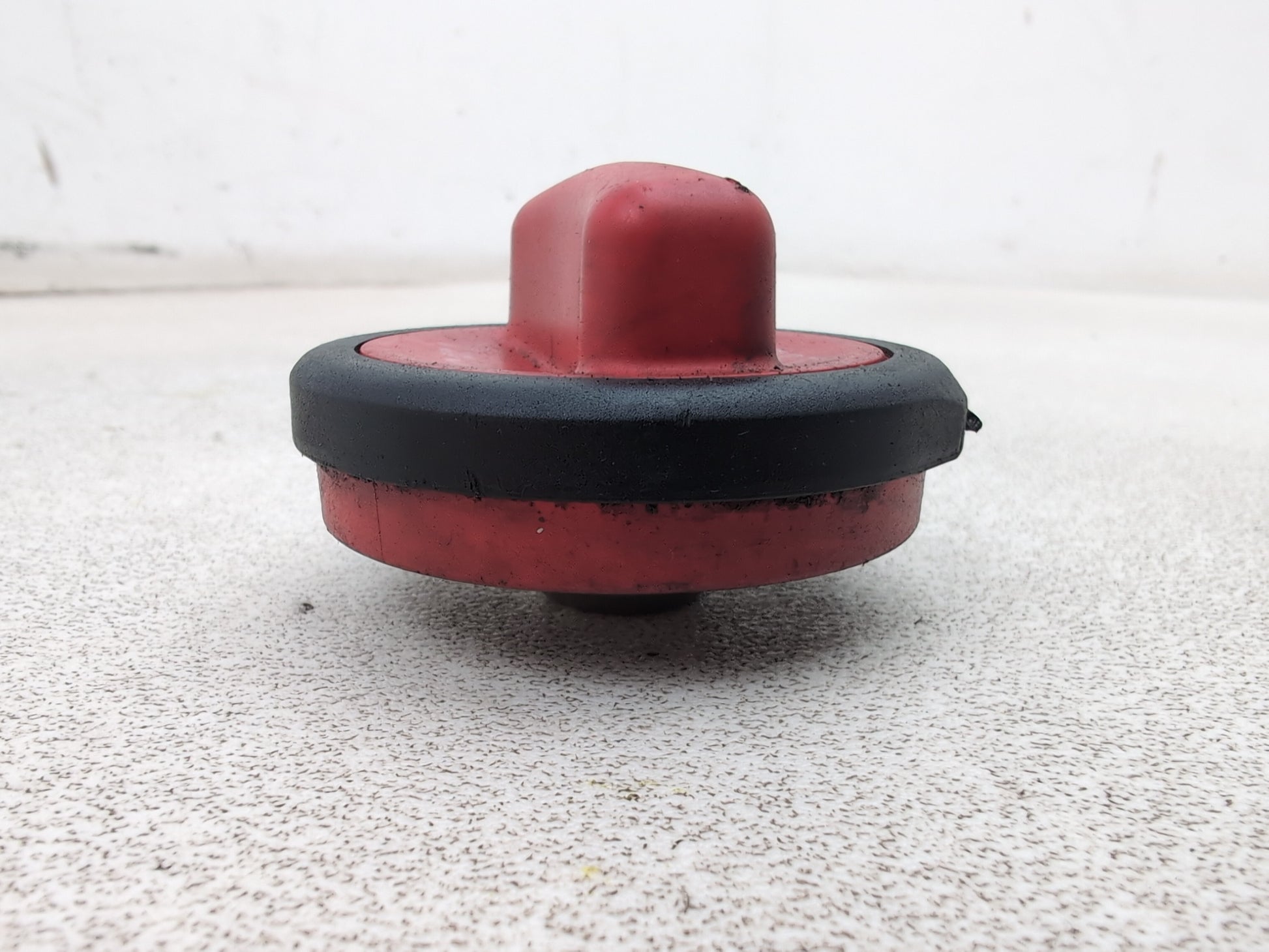 Mercedes-Benz E220 W212 Diesel Fuel Filler Cap Tank In Red A2204700705 - photo 6