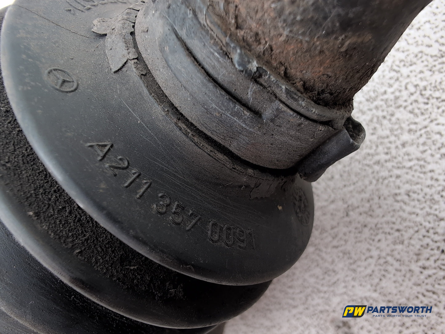 Driveshaft Rear RH 6