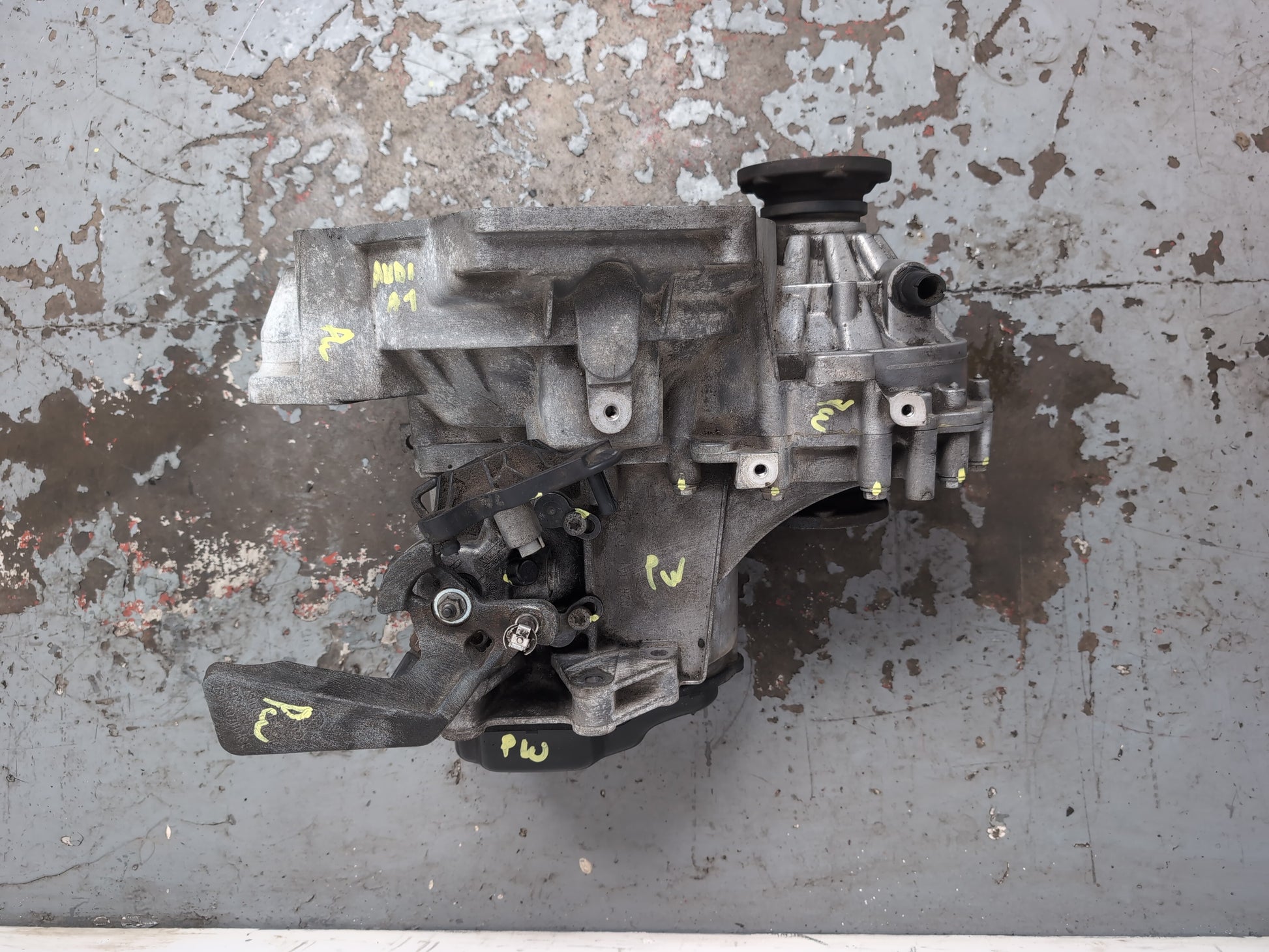 Audi A1 Contrast Edition Tdi 1.6l Diesel Manual Gearbox Assembly 02r301103 Cayc - photo 6
