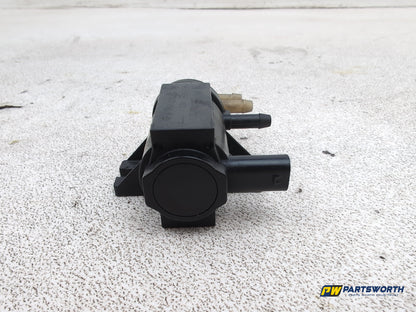Mercedes-Benz E220 E-Class W212 Turbo Solenoid Valve A0071531428 2009-2016 - photo 6