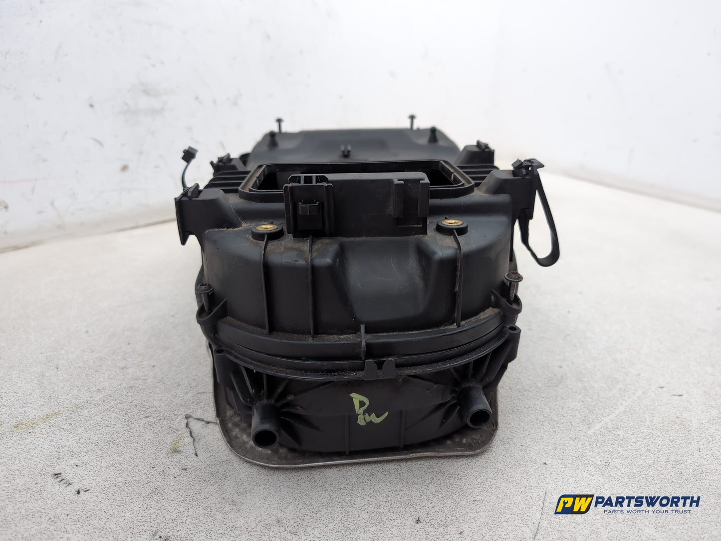 Mercedes-Benz E220 E-Class W212 Air Filter Airbox Housing A6510901101 2009-2016 - photo 6