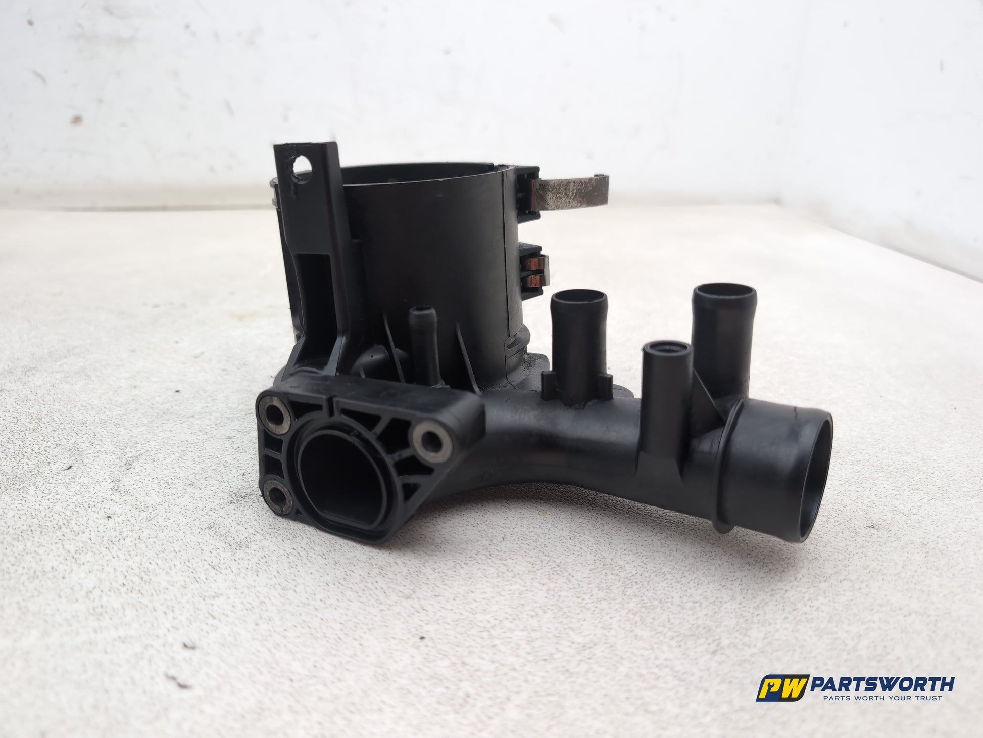 Mercedes-Benz E220 E-Class W212 2.1l Diesel Fuel Filter Bracket A6512001956 - photo 6