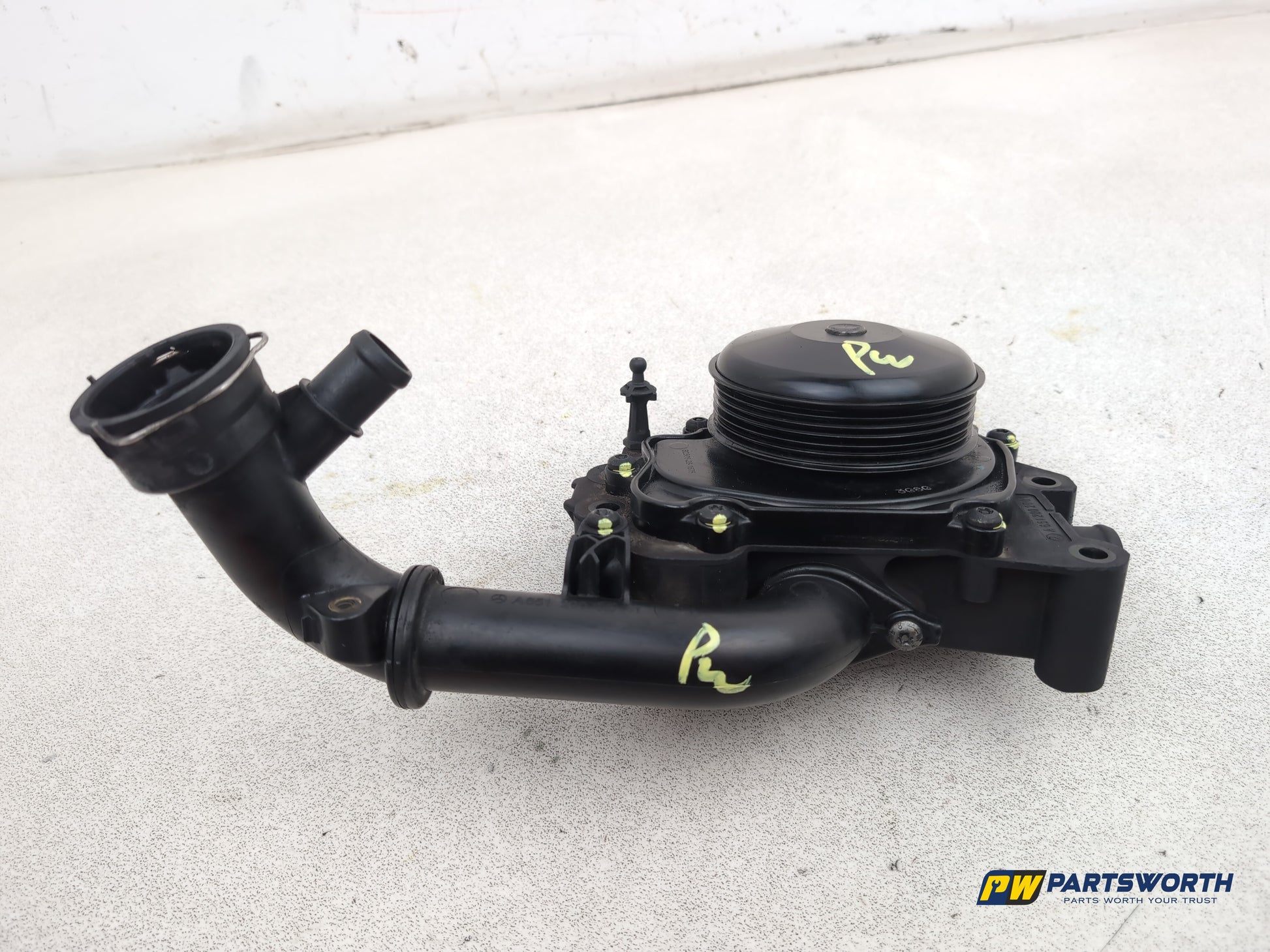 Mercedes-Benz E220 E-Class W212 1.2 Diesel Water Pump Housing A6512002001 - photo 6