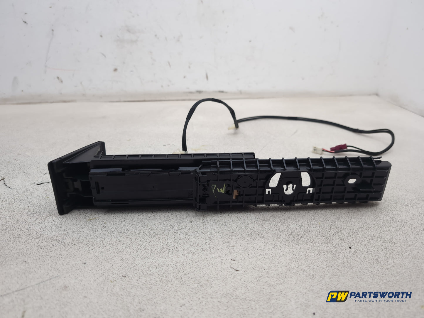 Mercedes-Benz B200 B-Class W245 Centre Console Storage Tray A1696800035 - photo 6
