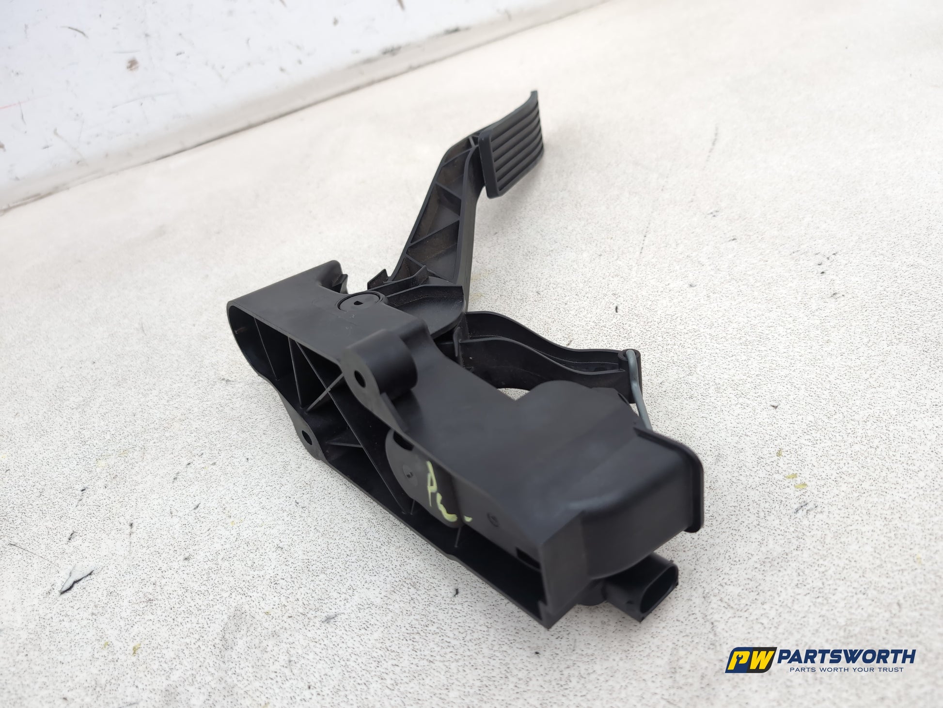 Mercedes-Benz B200 B-Class W245 Accelerator Pedal Throttle A1693000604 2005-2011 - photo 6