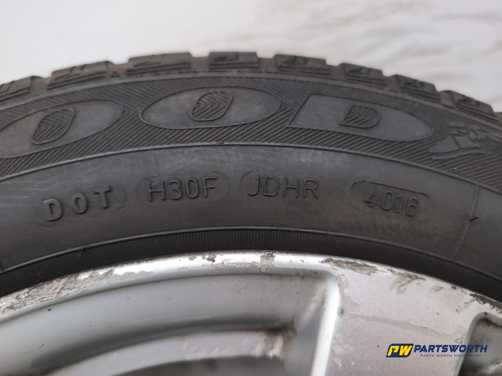 Mercedes-Benz E220 E-Class W212 Wheel With Tyre 205/55 R16 A2124010202 - photo 6