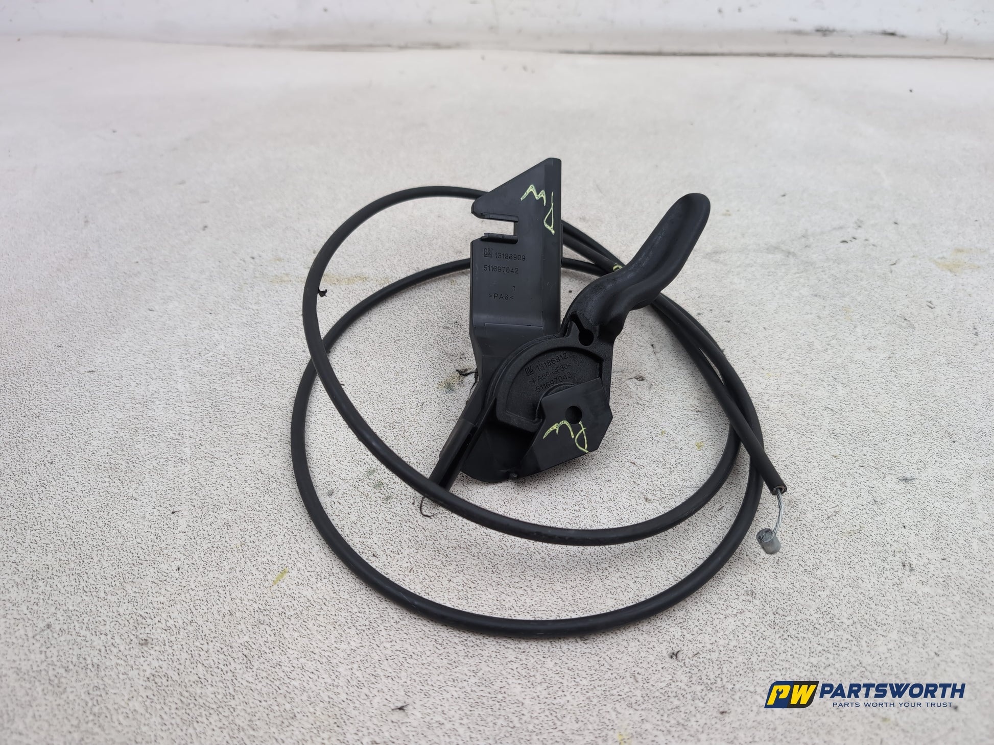 Vauxhall Corsa Se Bonnet Release Lever And Cable 13186909 2006-2014 - photo 6
