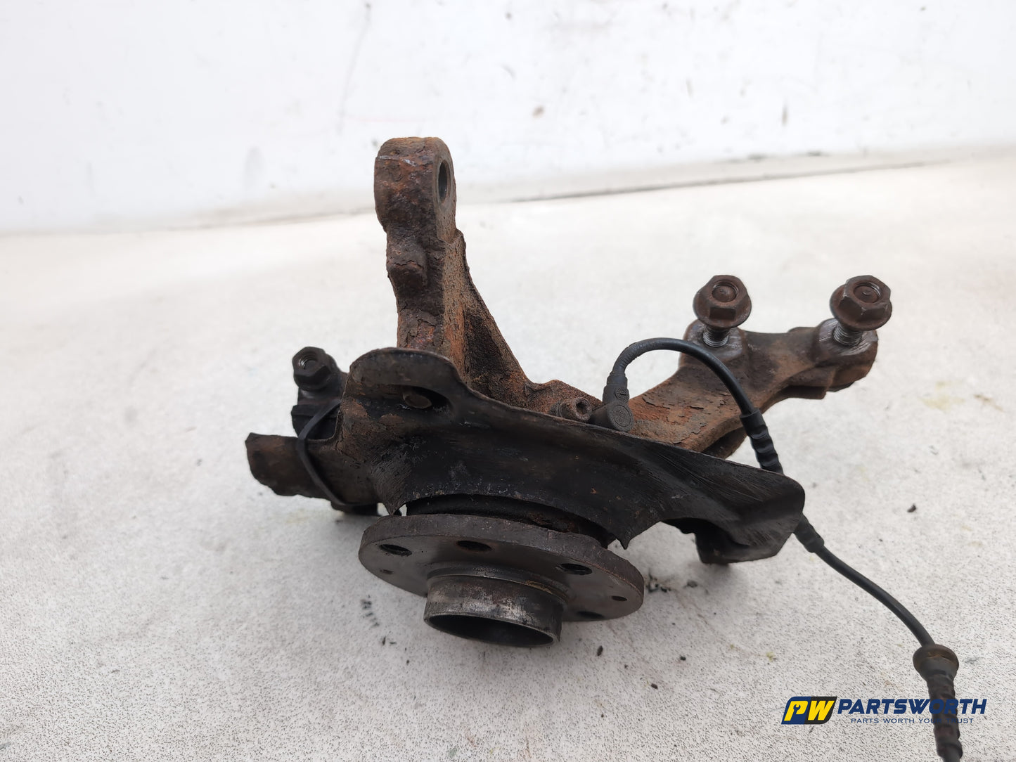 Vauxhall Corsa Se Wheel Hub Front Rh Driver Side 2006-2014 - photo 6