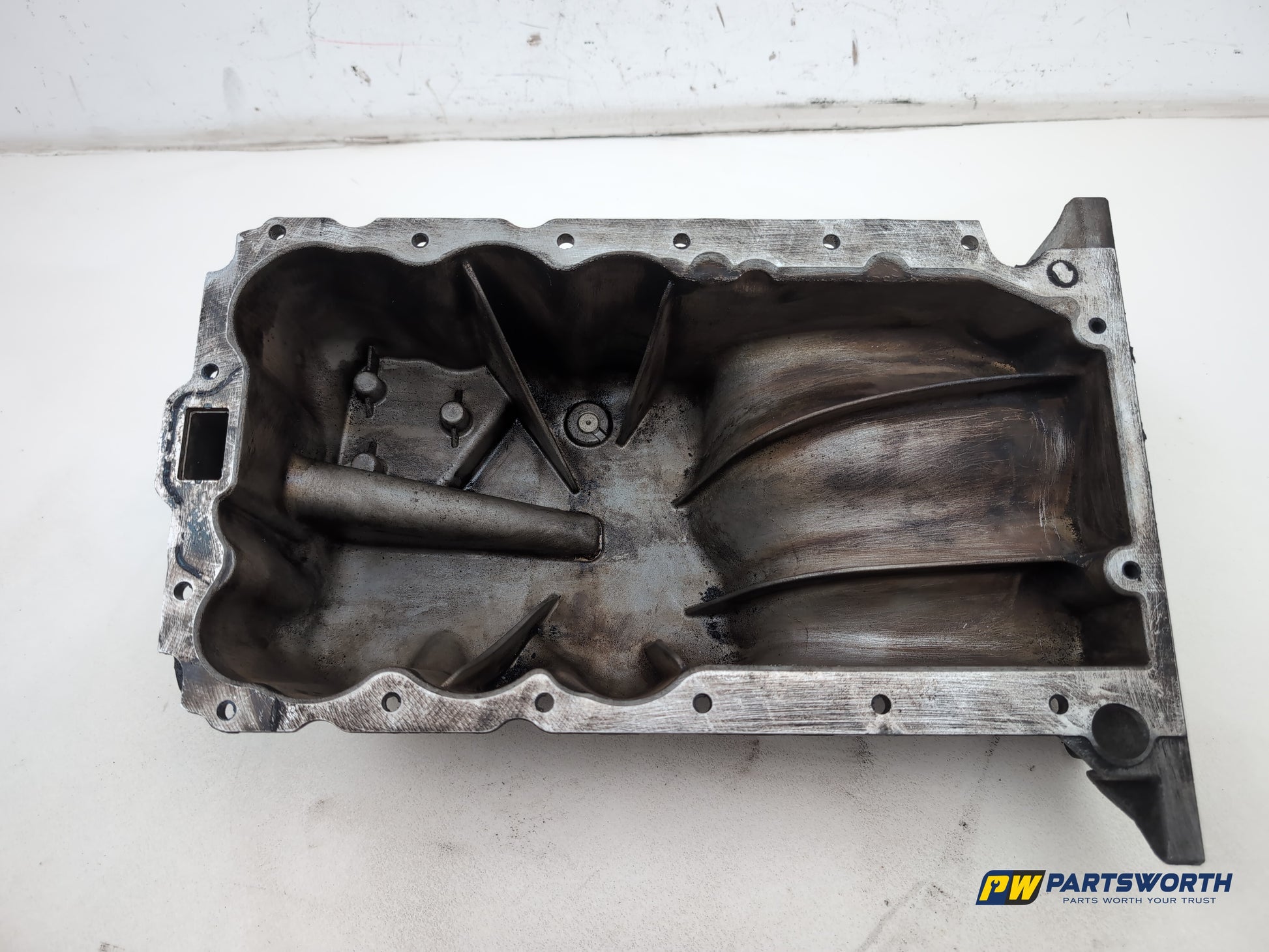 Vauxhall Corsa Se 1.2l Petrol Engine Oil Sump 55562729 2006-2014 - photo 3
