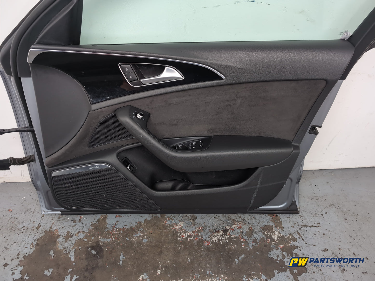 Door Front RH 6