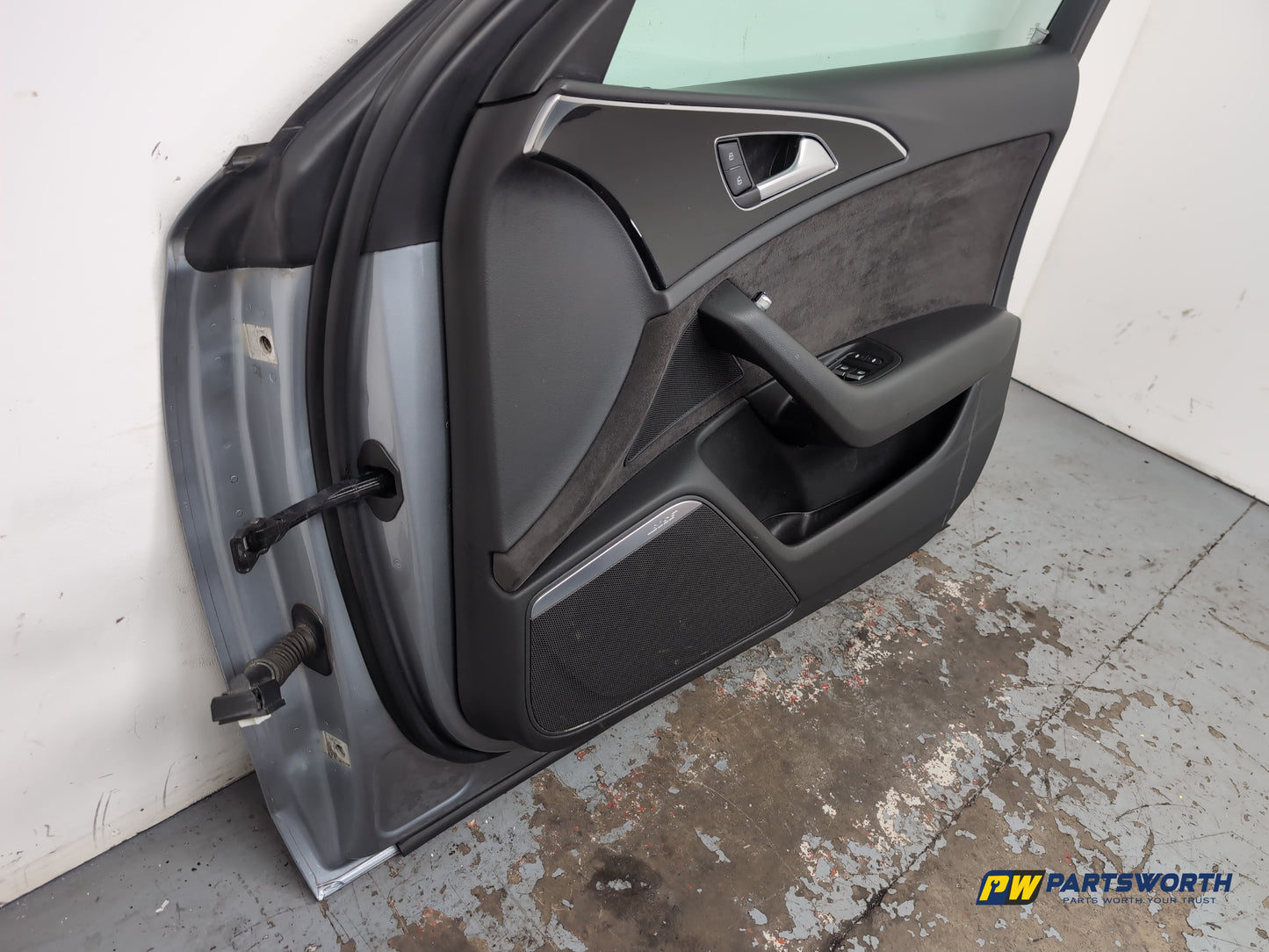 Door Front RH 12