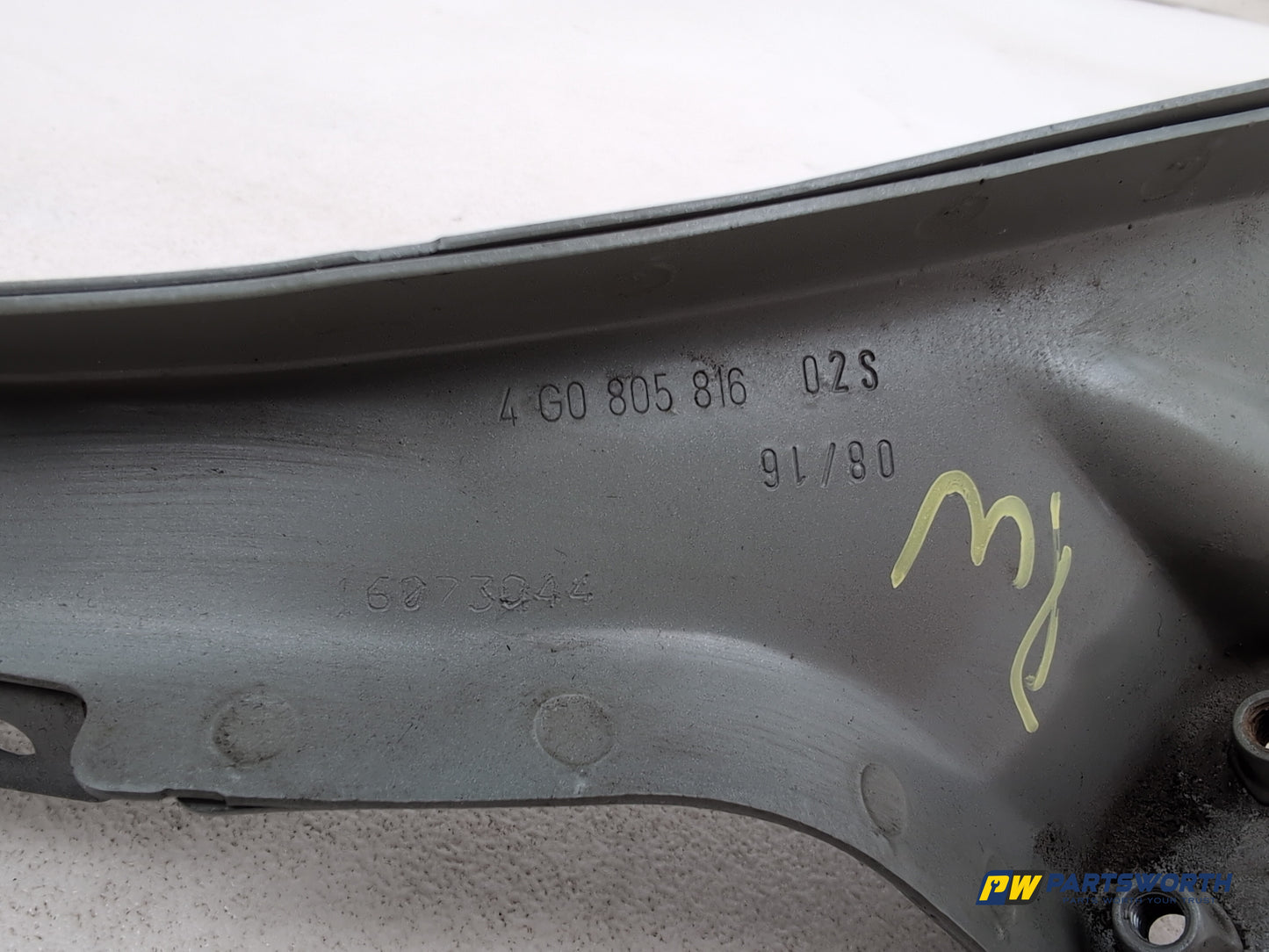 Audi A6 S Line Black Front Wing Mount Bracket Right Driver Side 4g0805816 - photo 6