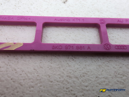 Audi A6 Se Tdi Quattro Auto Fuse Box Holder Mount Bracket 8k0971981a - photo 6
