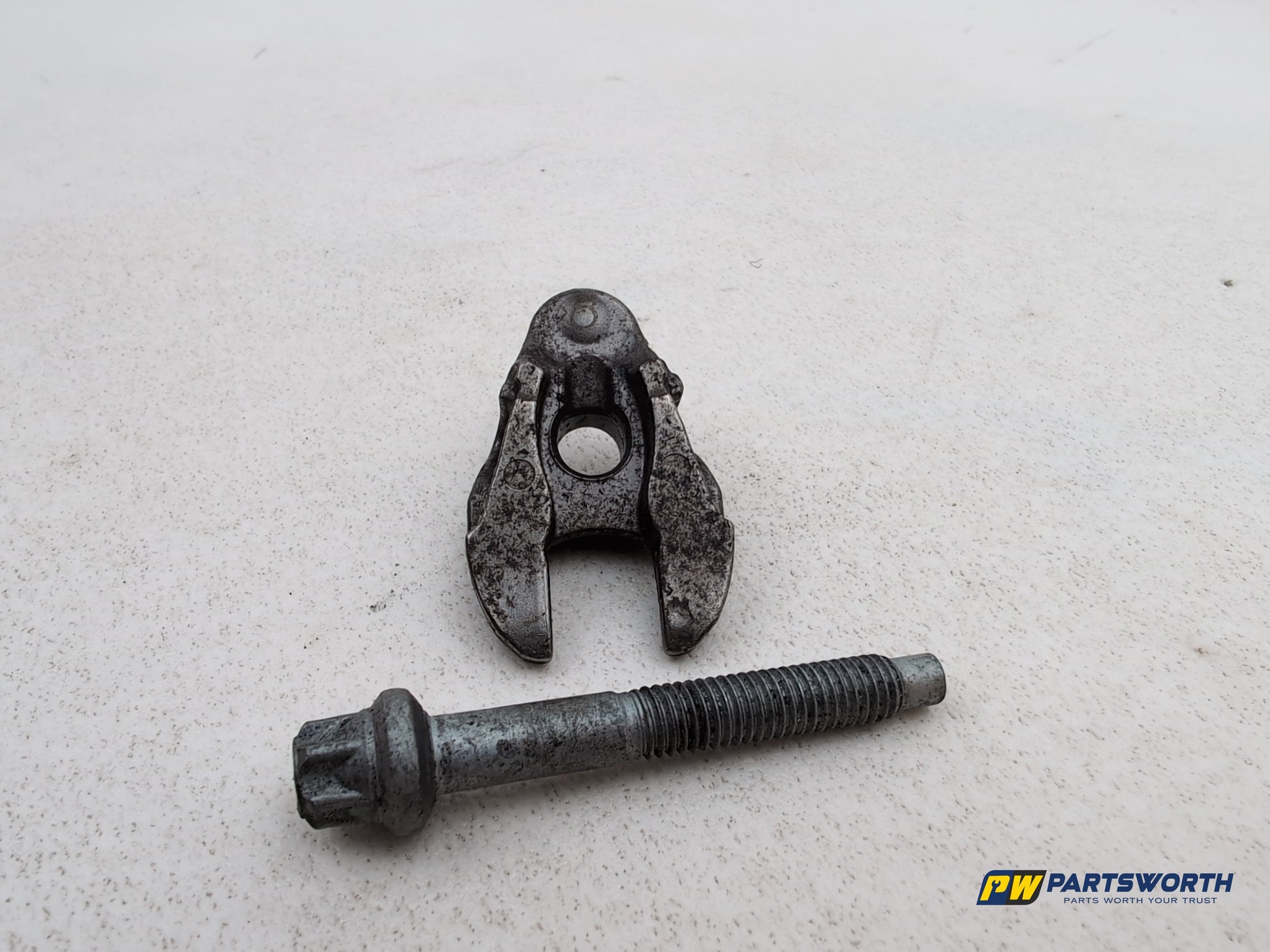 Peugeot 308 Allure Blue Hdi Diesel Fuel Injector Holder Clamp 2013-2021 - photo 6