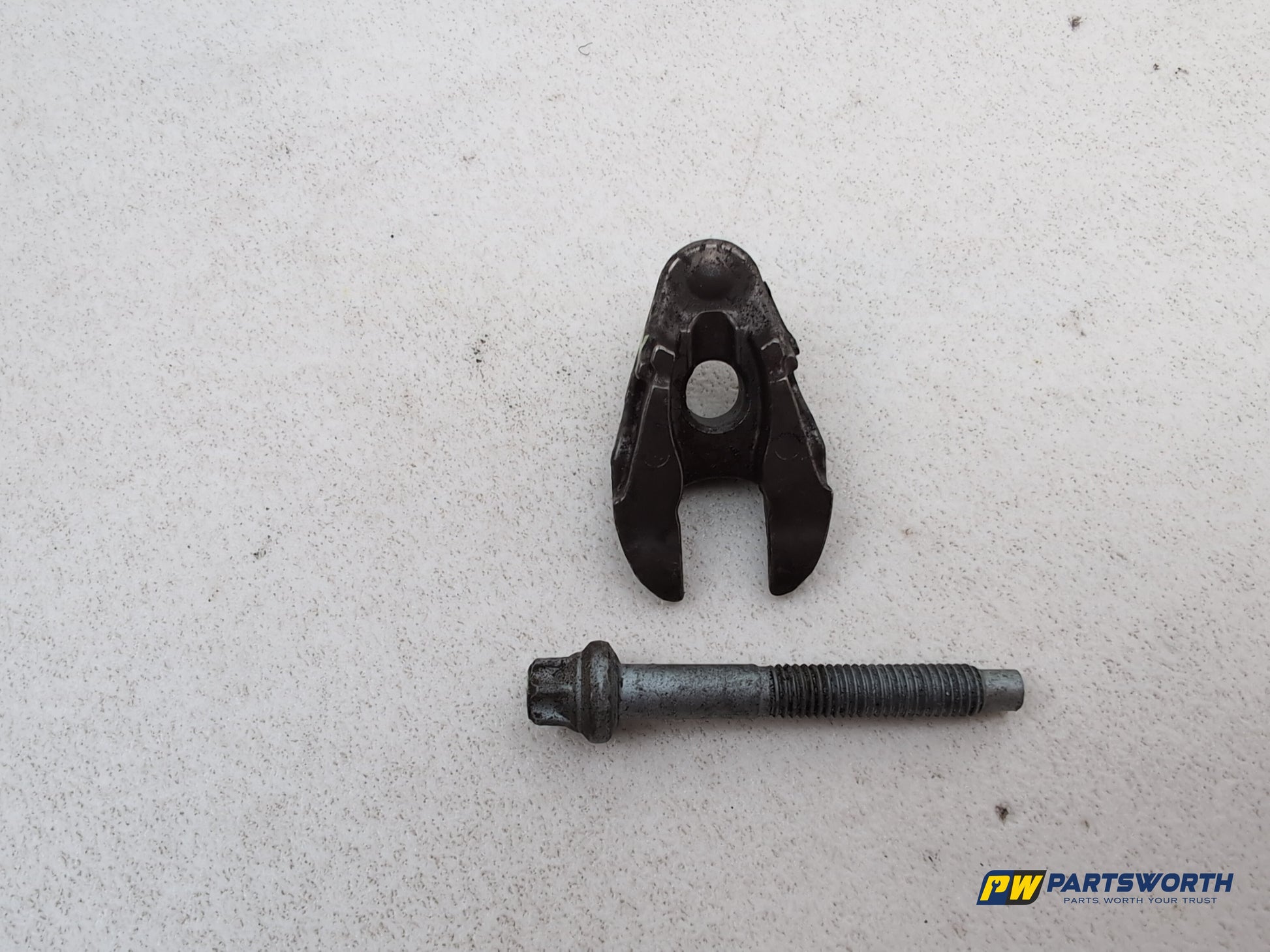Peugeot 308 Allure Blue Hdi Diesel Fuel Injector Holder Clamp 2013-2021 - photo 6