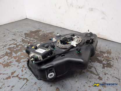 Audi A6 S Line Black Ed 2.0l Diesel Adblue Additive Rezervoir Tank 4g0131877 - photo 6