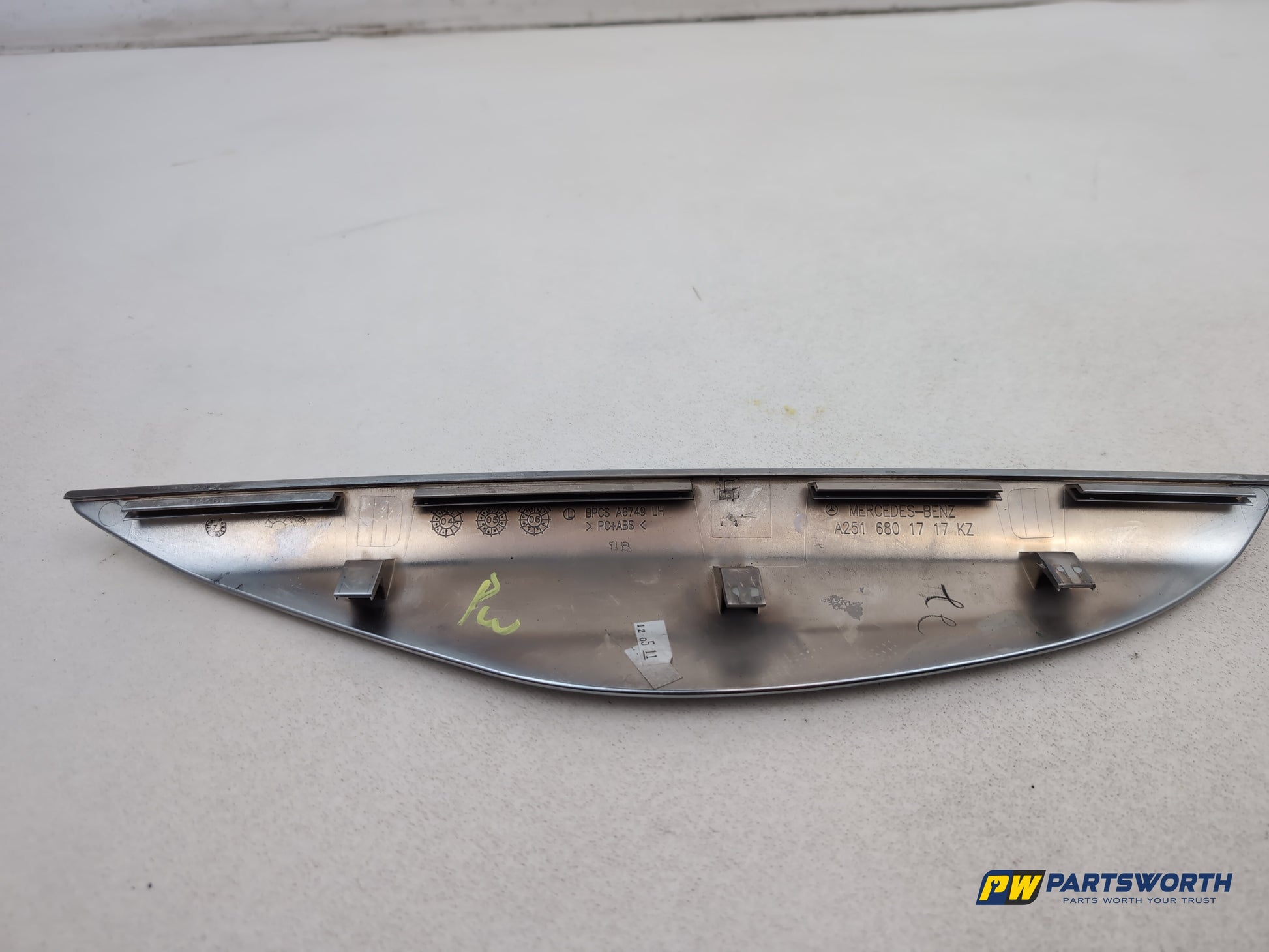 Mercedes R320 R-Class W251 Centre Console Trim Panel A2516801717 2006-2013 - photo 6