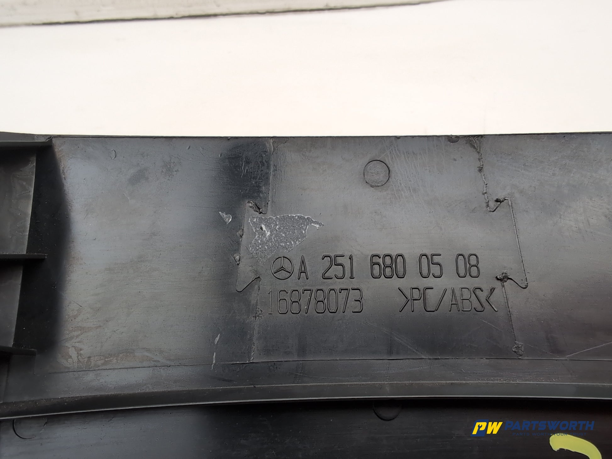 Mercedes R320 R-Class W251 Centre Console Rear Trim Cover A2516800508 2006-2013 - photo 6