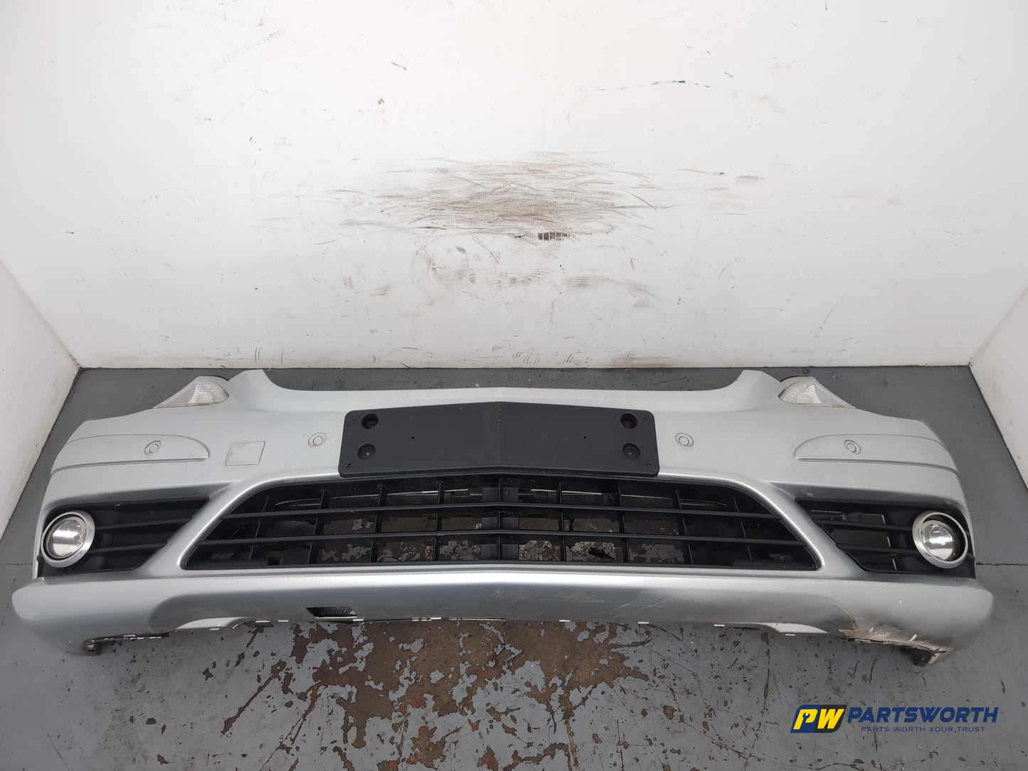 Mercedes R320 R-Class W251 Front Bumper Silver C775 2006-2010 - photo 6