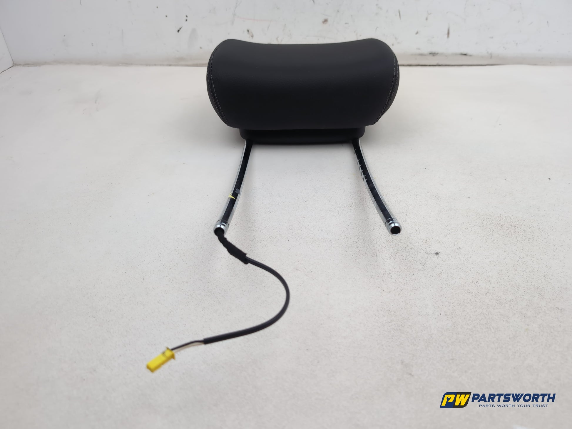 Mercedes R320 R-Class W251 Front Leather Passenger Side Headrest 2006-2013 - photo 6