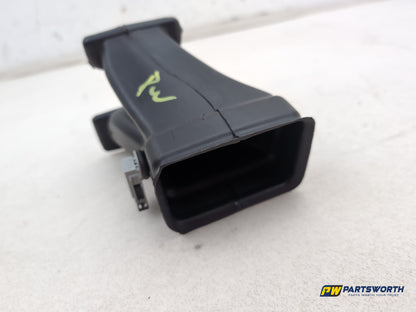 Mercedes R320 R-Class W251 Air Duct Hose Pipe Vent A2518313546 2006-2013 - photo 8
