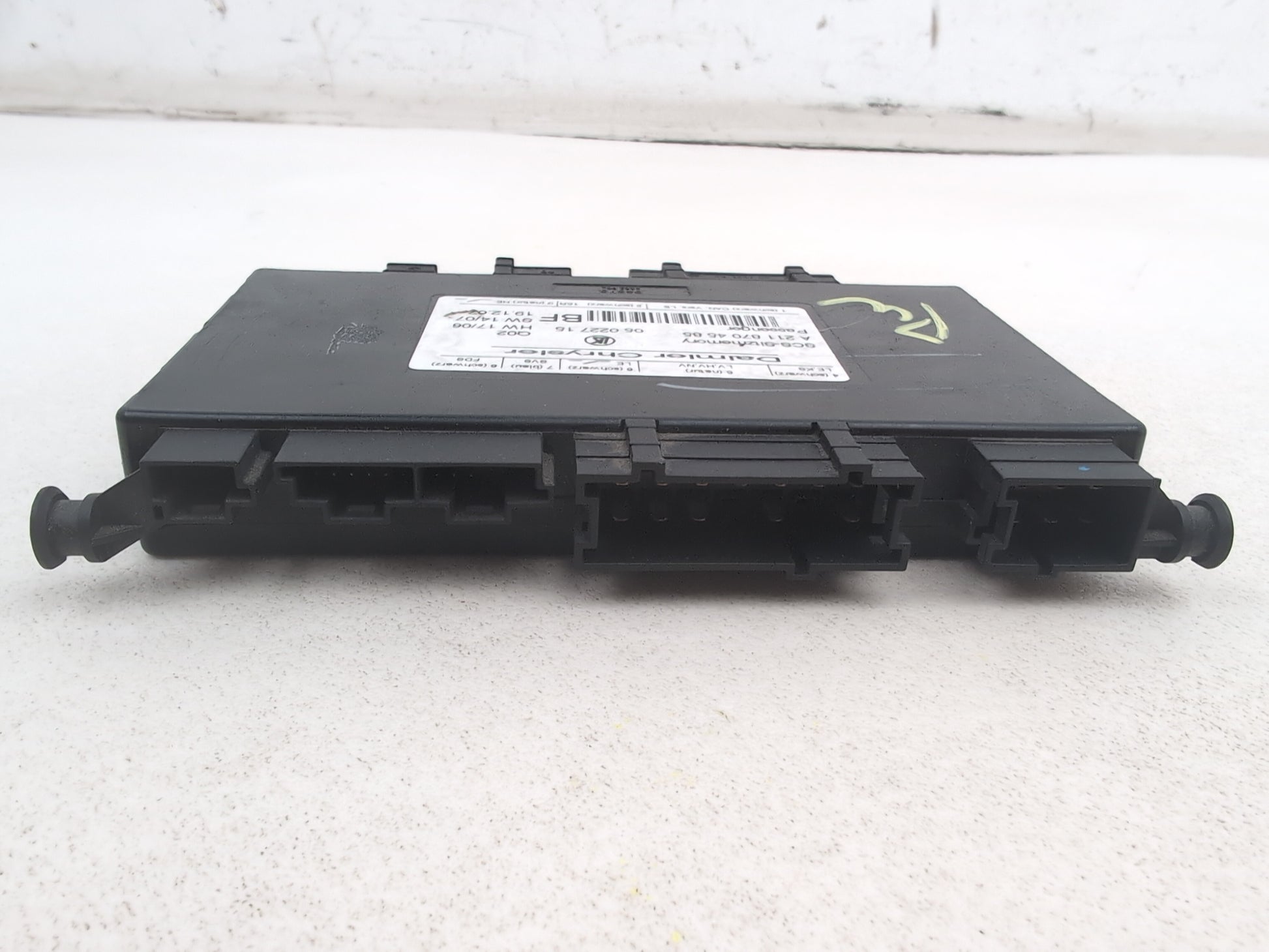 Mercedes R320 R-Class W251 Seat Control Module A2118704585 2006-2013 - photo 2