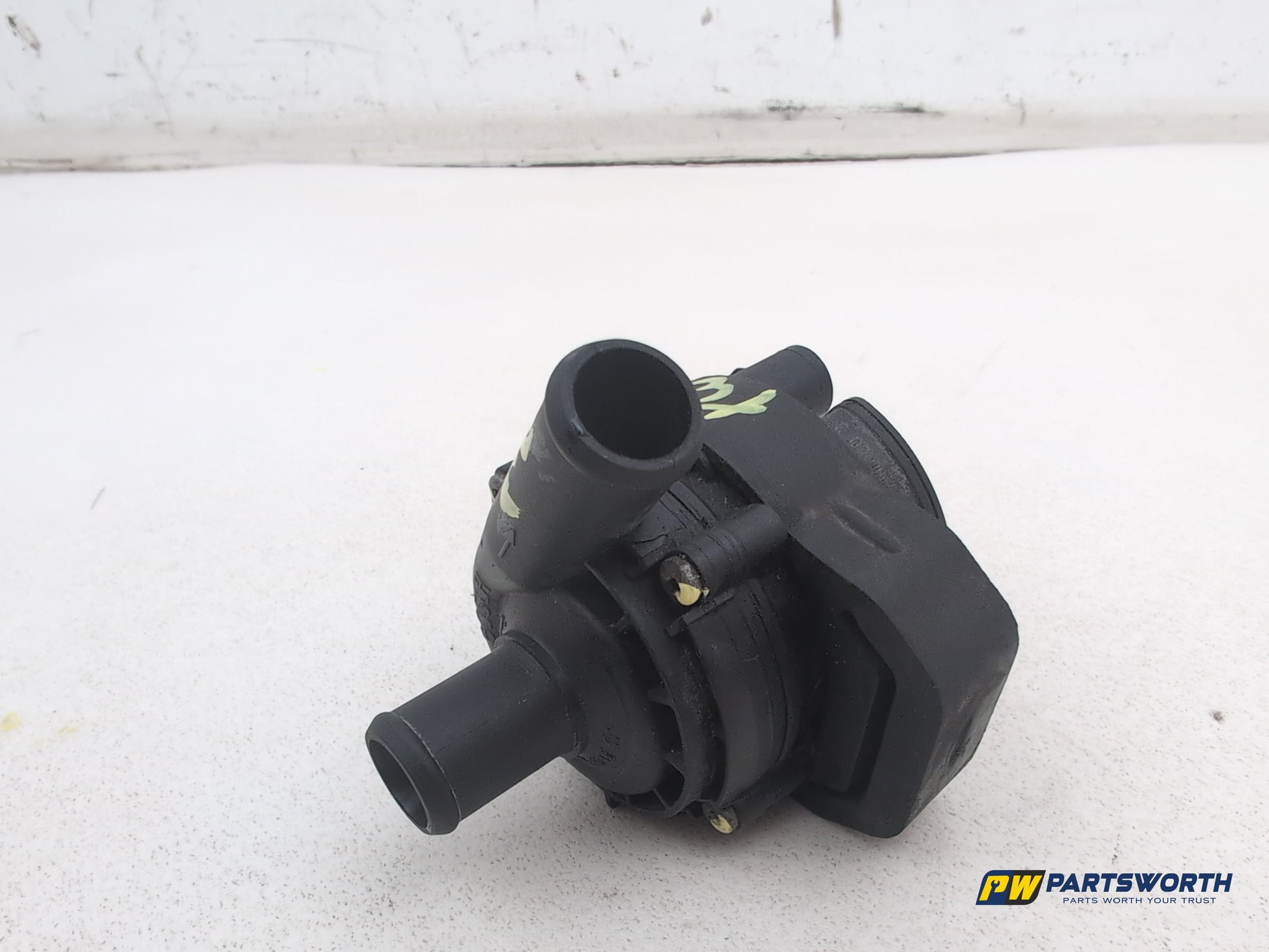 Mercedes R320 R-Class W251 3.0l Diesel Auxiliary Coolant Water Pump A2118350028 - photo 6