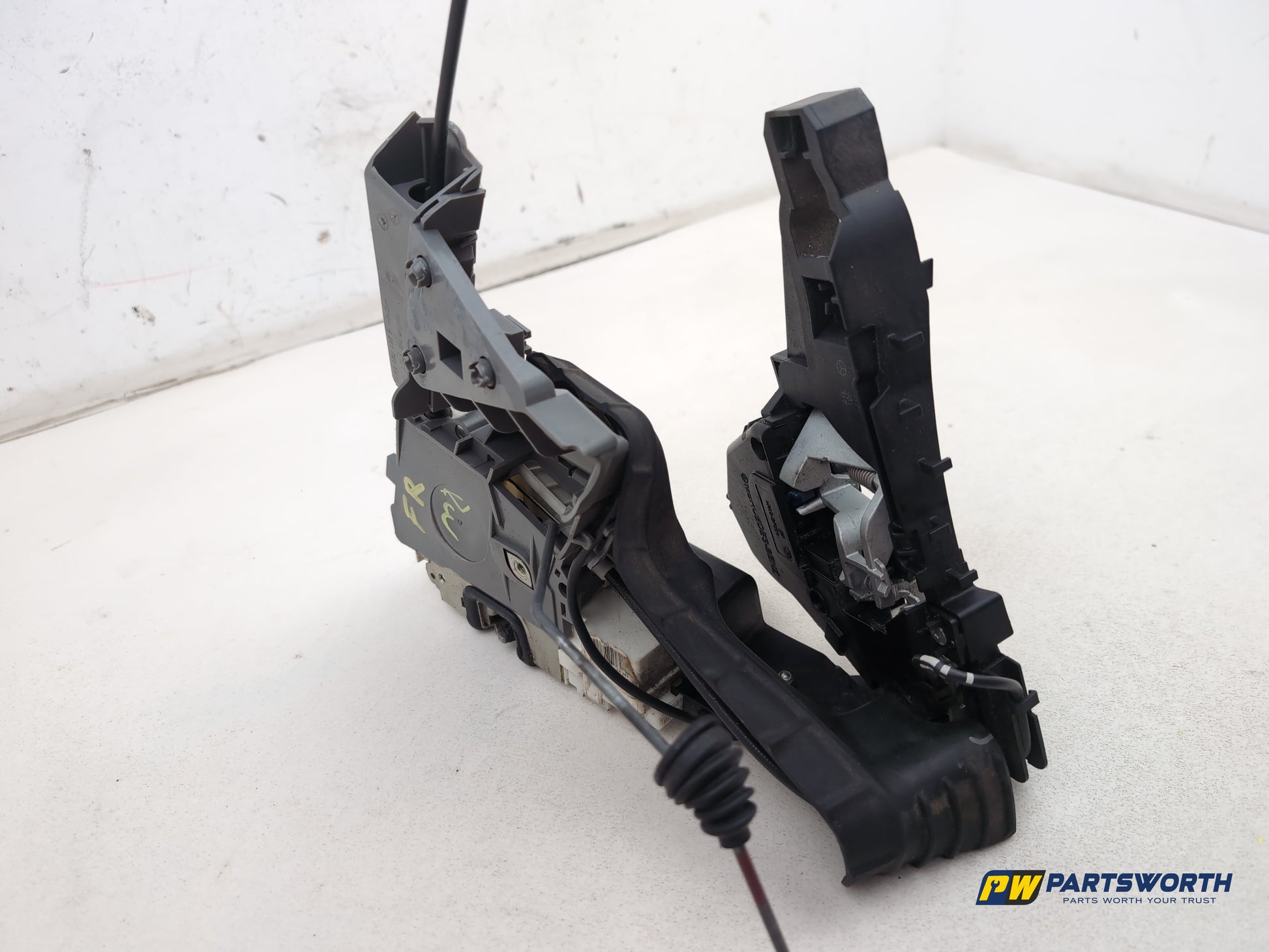 Mercedes R320 R-Class W251 Front Door Lock Rh Driver Side 2006-2013 - photo 6