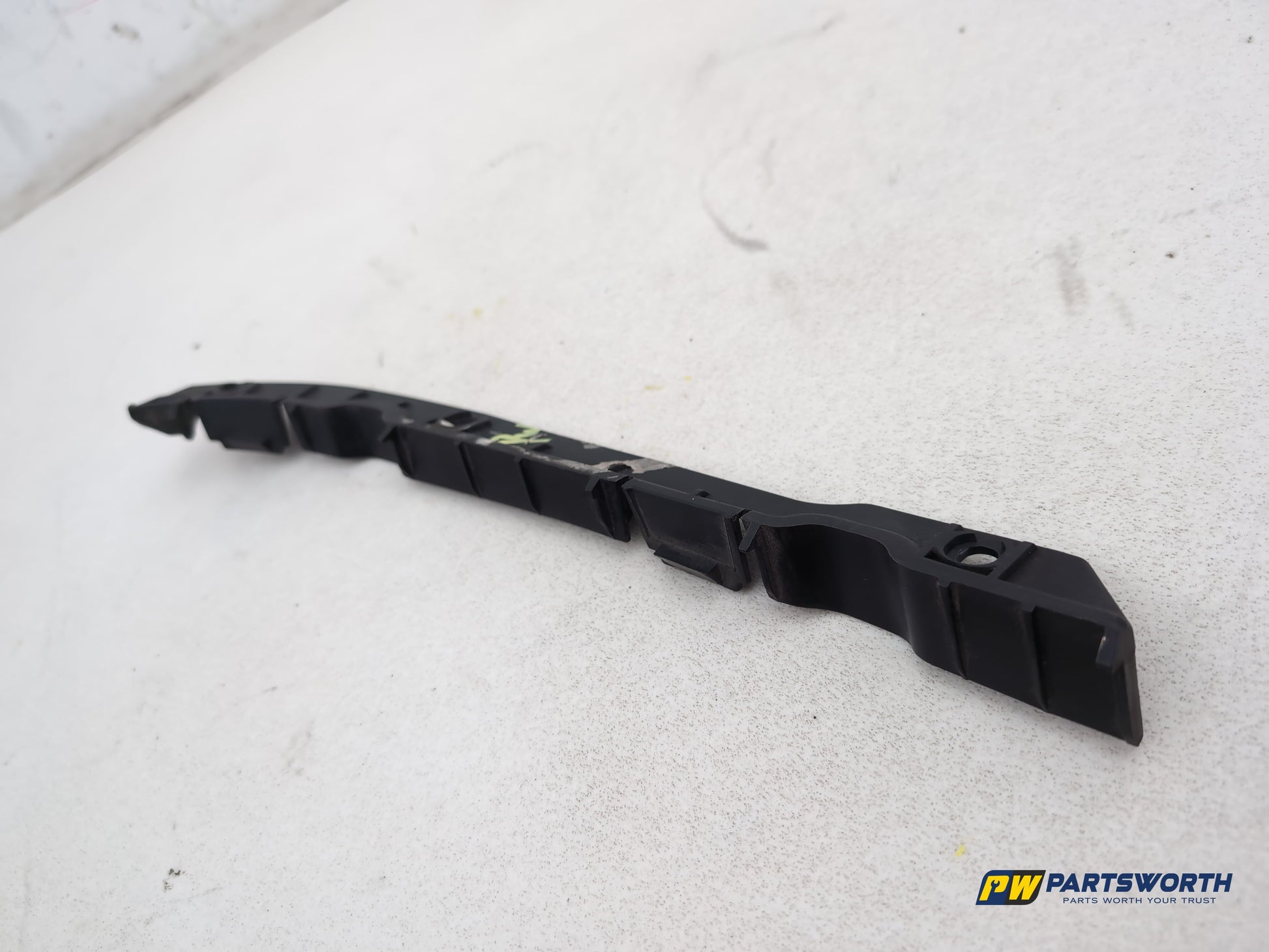 Mercedes R320 R-Class W251 Rear Bumper Mouting Bracket Right Side A2518850263 - photo 6