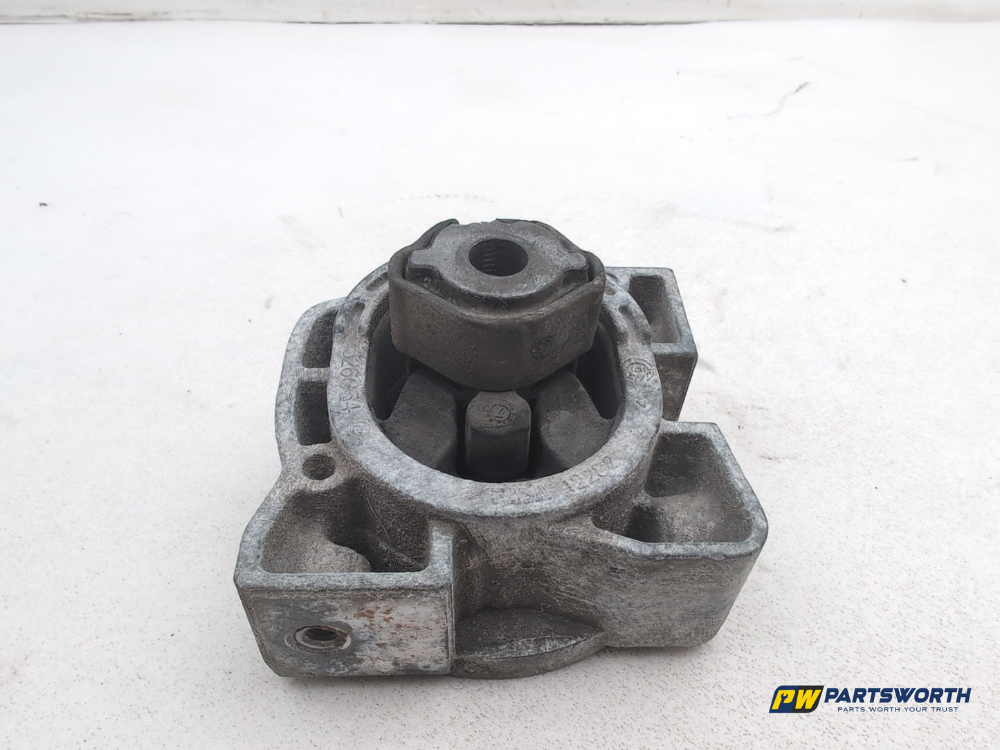 Mercedes-Benz B200 B-Class W245 2.0l Diesel Left Engine Mounting Bracket - photo 6