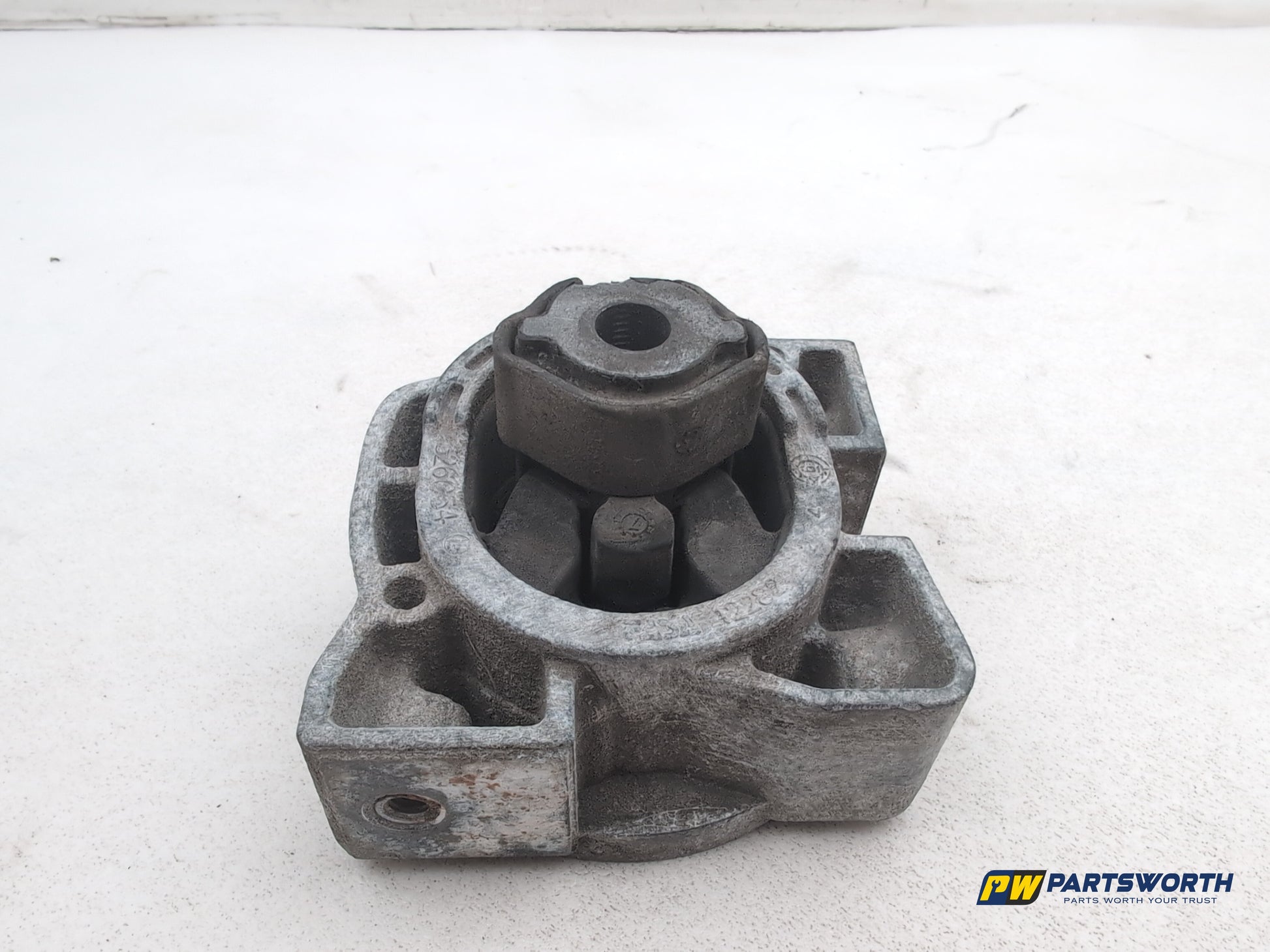 Mercedes-Benz B200 B-Class W245 2.0l Diesel Left Engine Mounting Bracket - photo 6