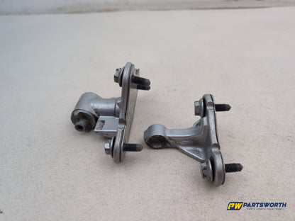 Mercedes R320 R-Class W251 Rear Left Door Hinge Pair 2006-2013 - photo 6