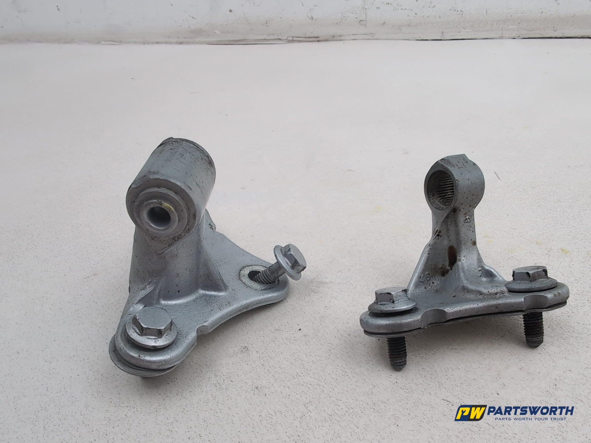 Mercedes R320 R-Class W251 Passenger Side Lh Front Door Hinge Pair 2006-2013 - photo 6
