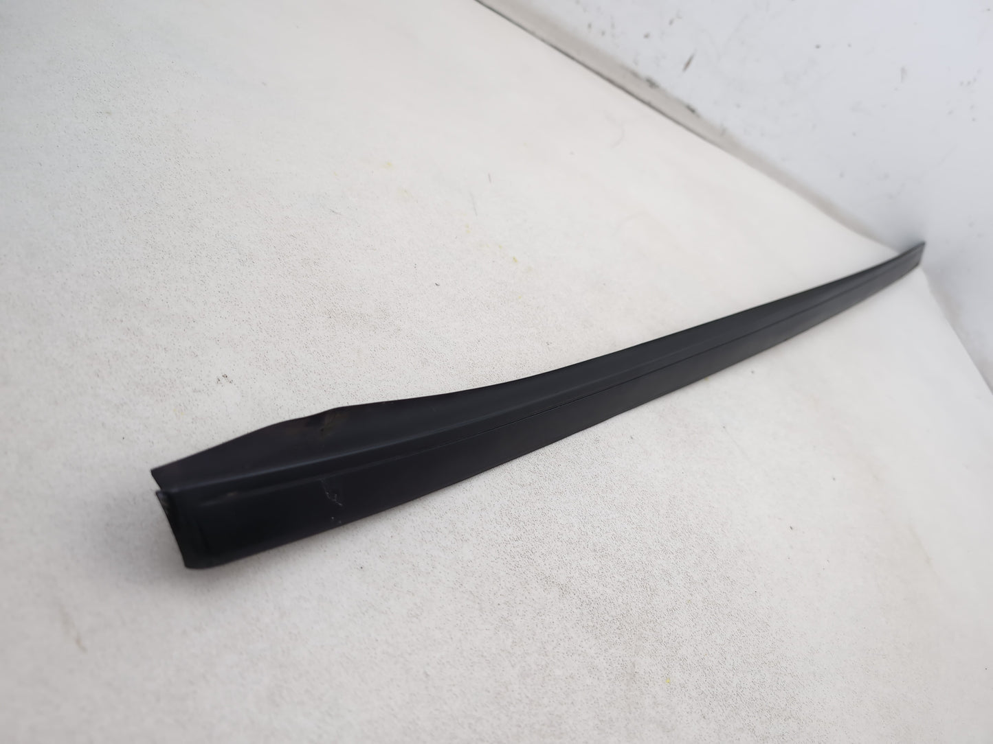 Mercedes R320 R-Class W251 Left Windshield Trim A2516904962 2006-2013 - photo 6