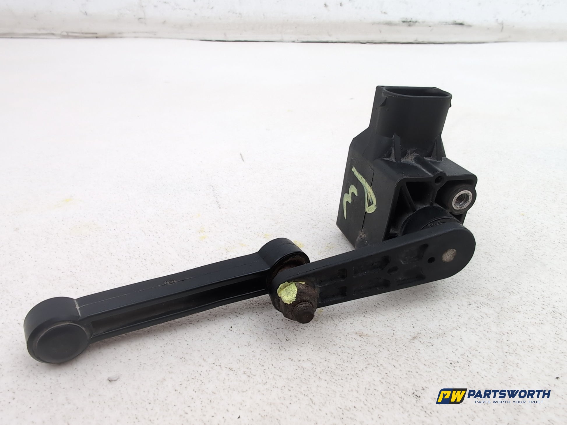 Mercedes R320 R-Class W251 Rear Suspension Height Level Sensor A0105427717 - photo 6